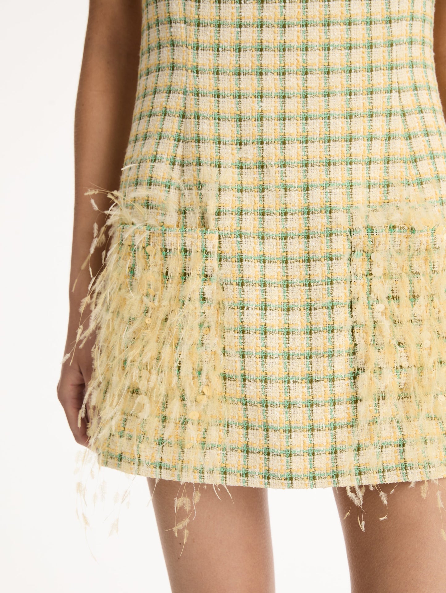 Point d’Esprit Feather Embroidered Checked Tweed Dress Butter multi / Oscar de la Renta
