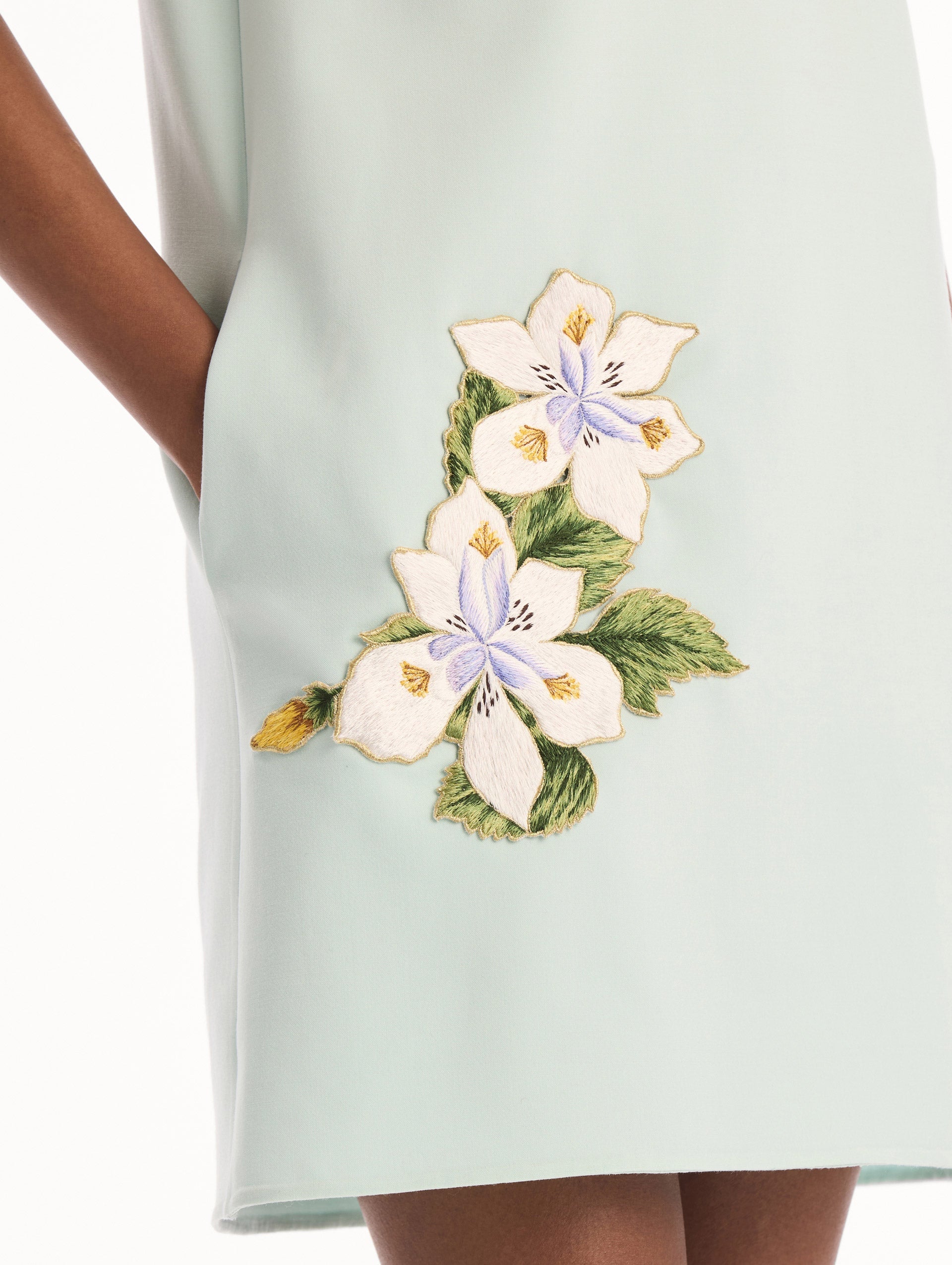 Dominican Mixed-Floral Threadwork Shift Dress Saltwater / Oscar de la Renta