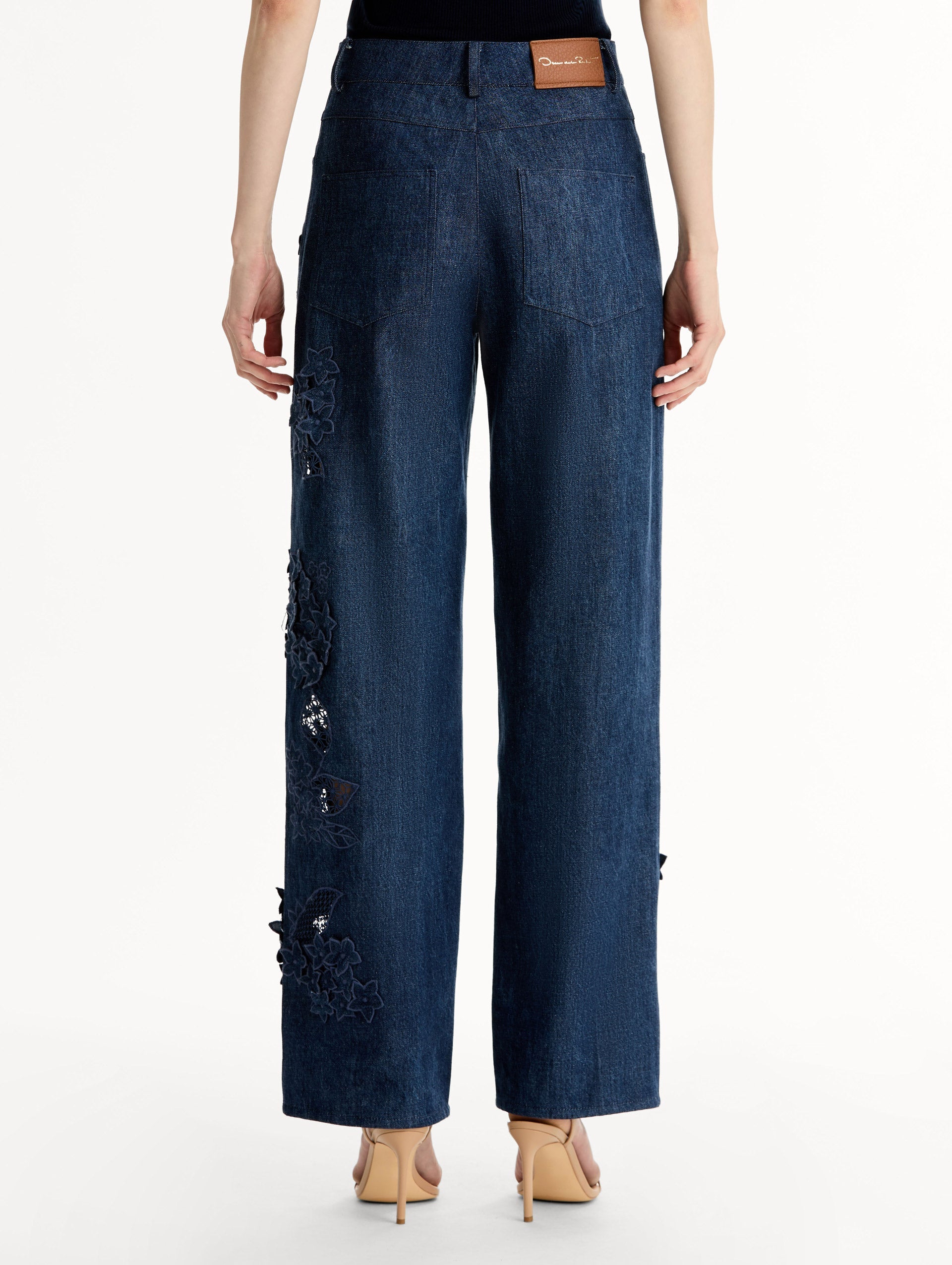 Porcelain Flower Cutout Denim Pant Medium wash / Oscar de la Renta