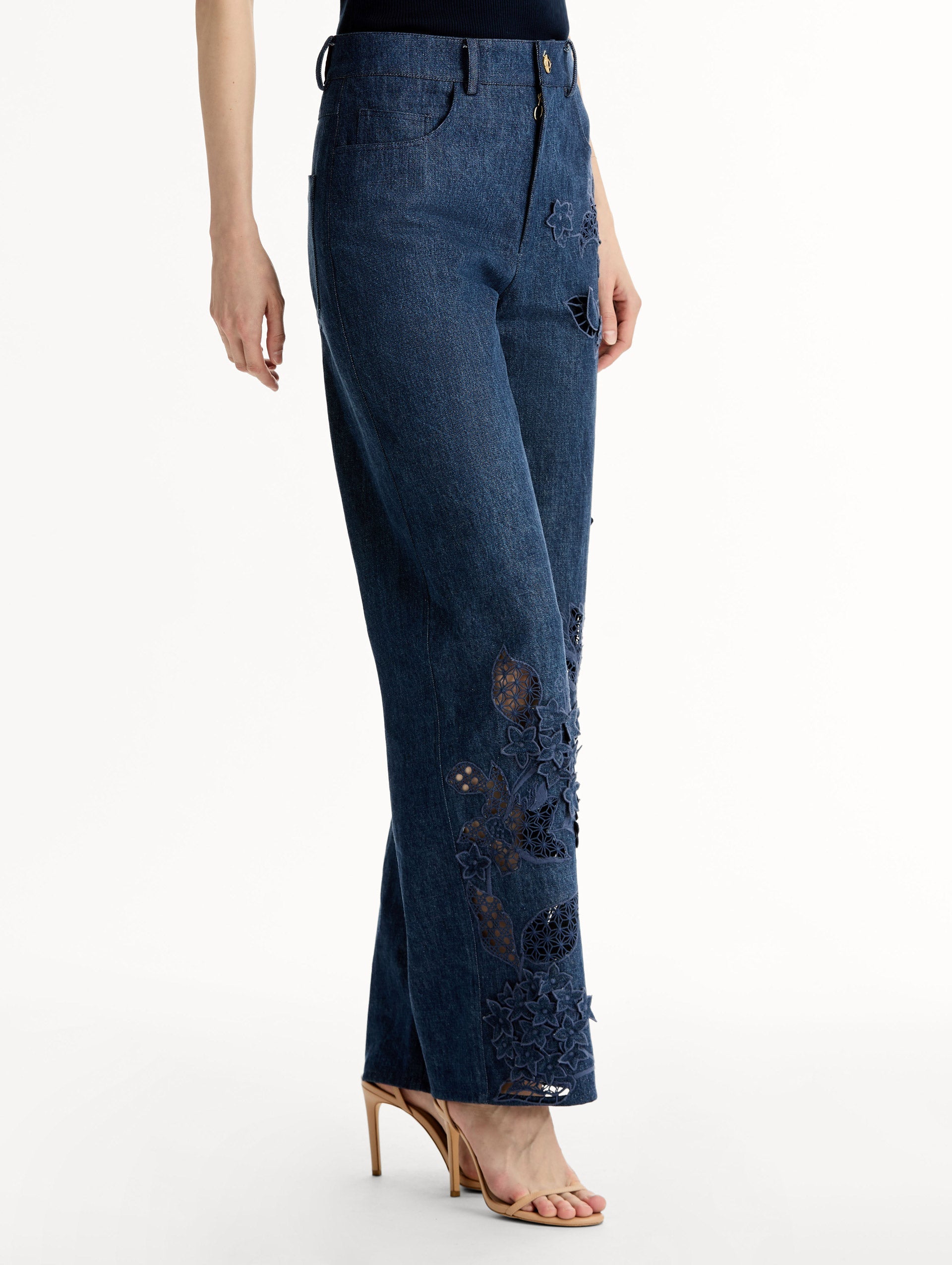 Porcelain Flower Cutout Denim Pant Medium wash / Oscar de la Renta