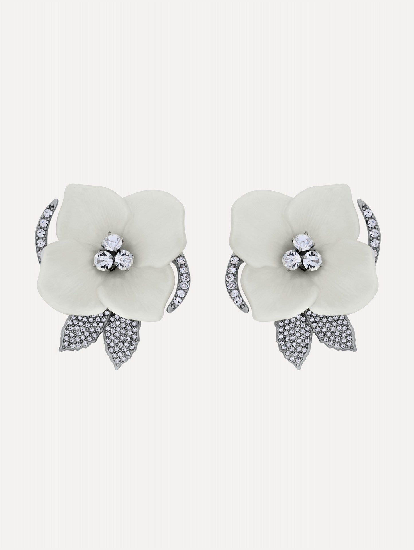 Pearl Blossom Clip-On Earrings Crystal / Oscar de la Renta