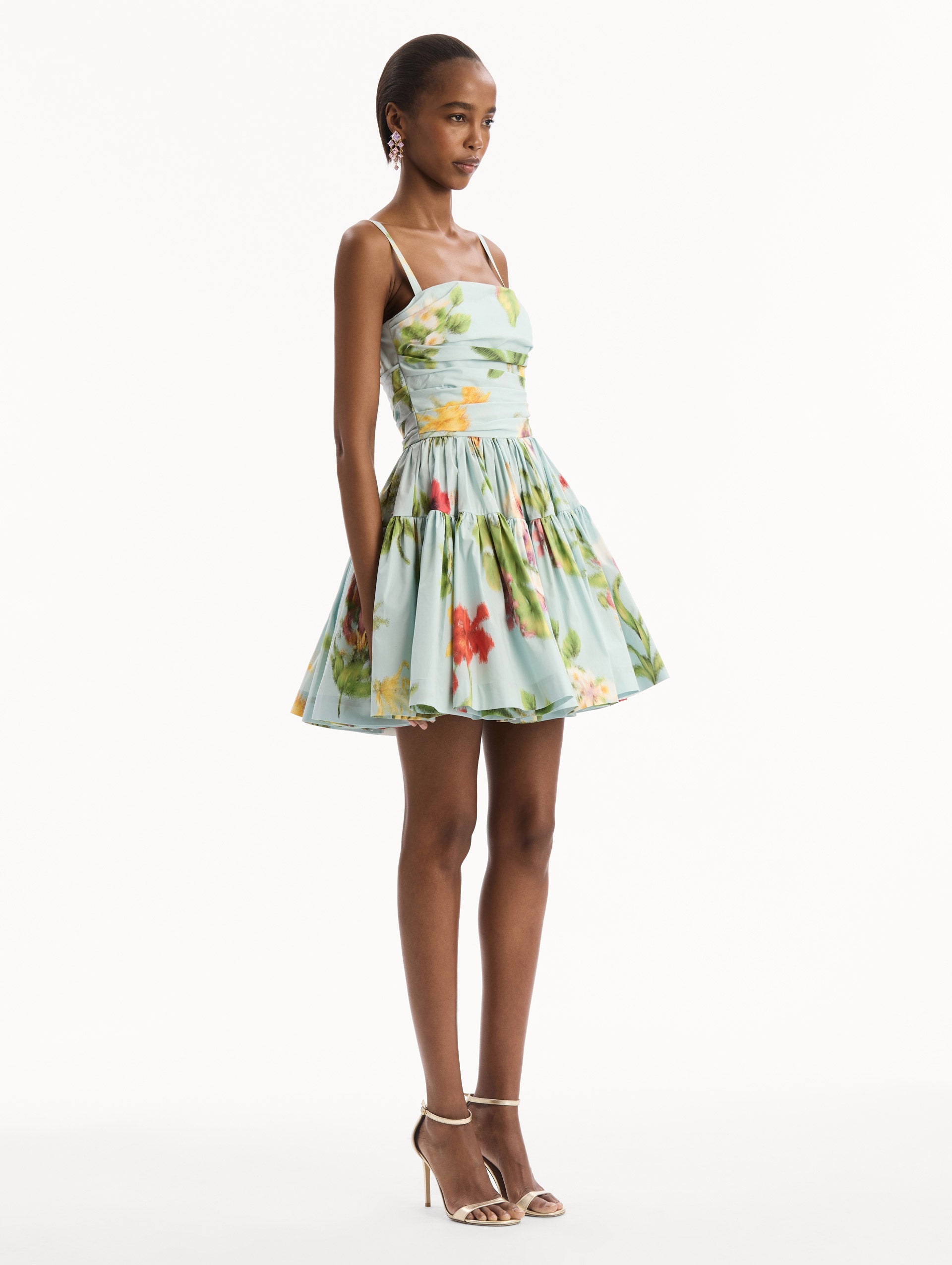 Chiné Dominican Mixed-Floral Cotton Poplin Tiered Dress Saltwater multi / Oscar de la Renta