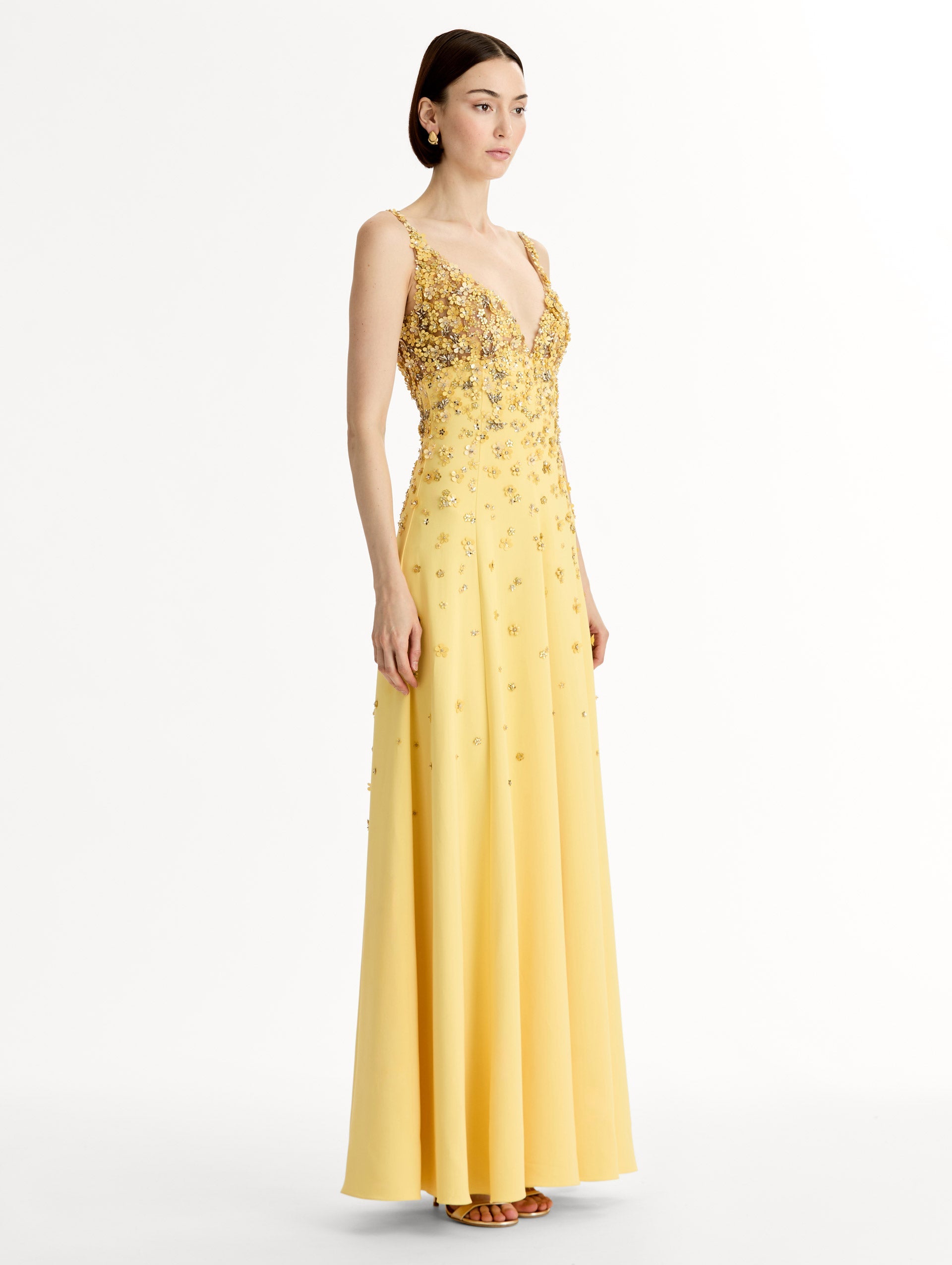 Porcelain Flower Embroidered Sleeveless Gown Butter / Oscar de la Renta