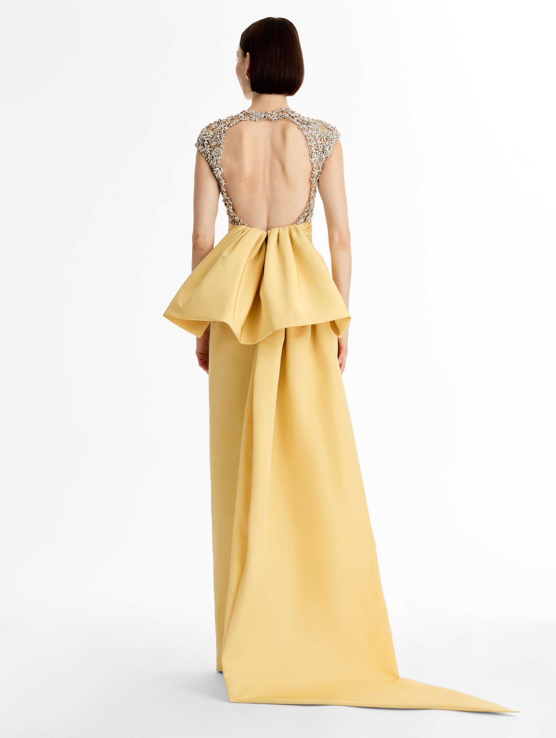Porcelain Flower Embroidered Short-Sleeve Gown Butter / Oscar de la Renta