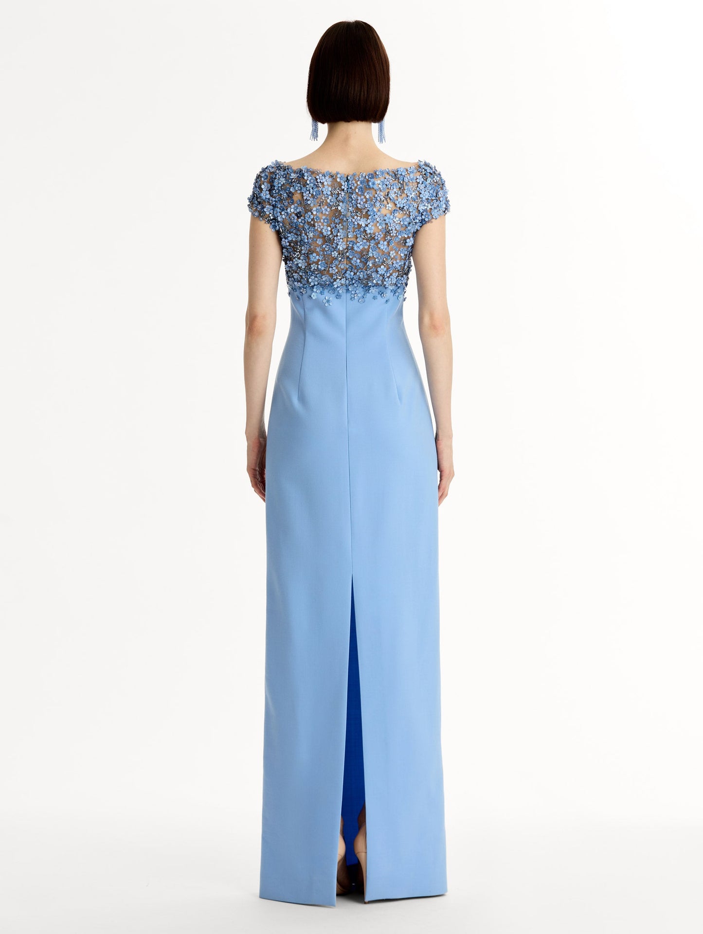 Porcelain Flower Embroidered Cap-Sleeve Gown Hydrangea / Oscar de la Renta