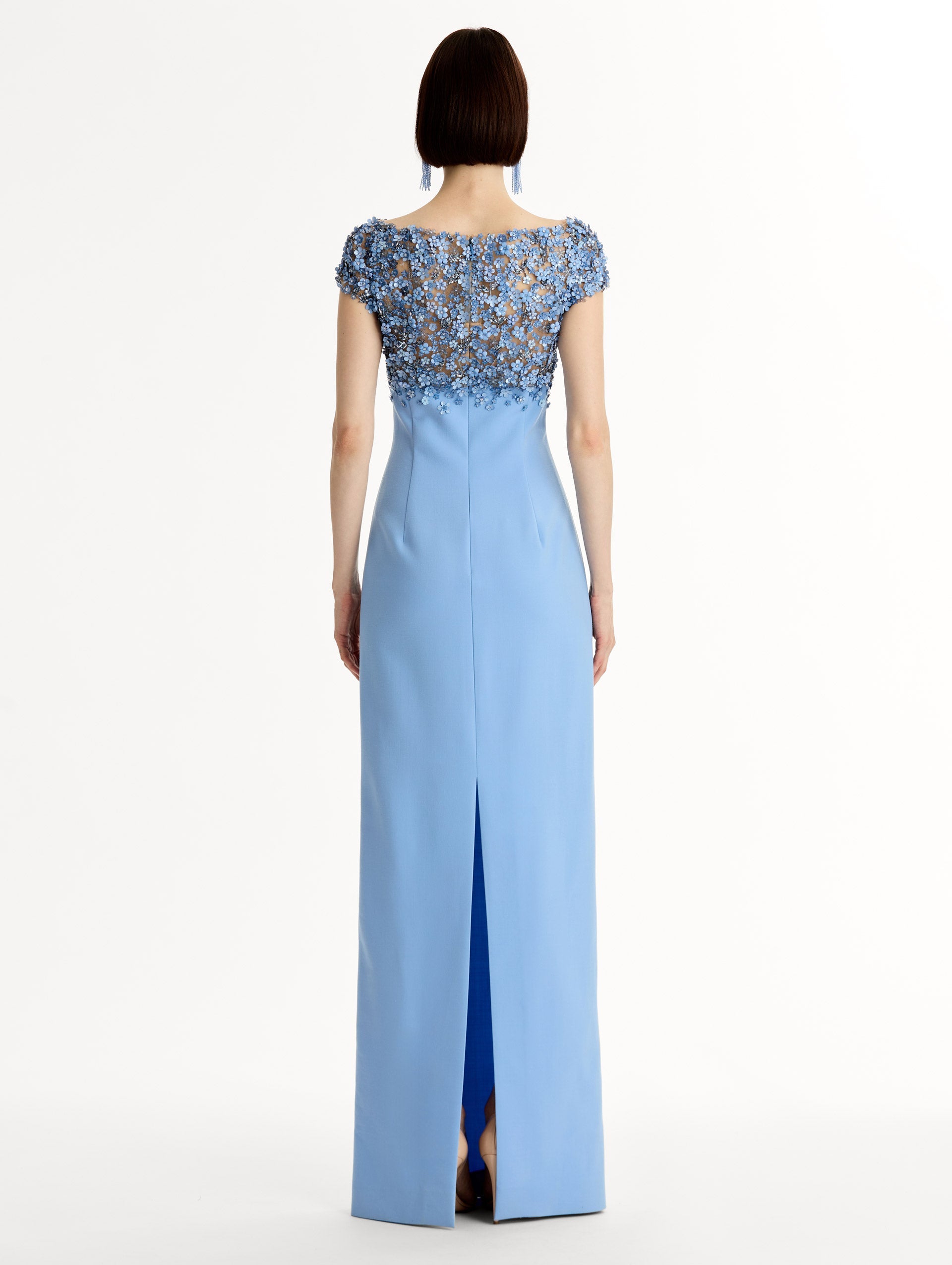 Porcelain Flower Embroidered Cap-Sleeve Gown Hydrangea / Oscar de la Renta
