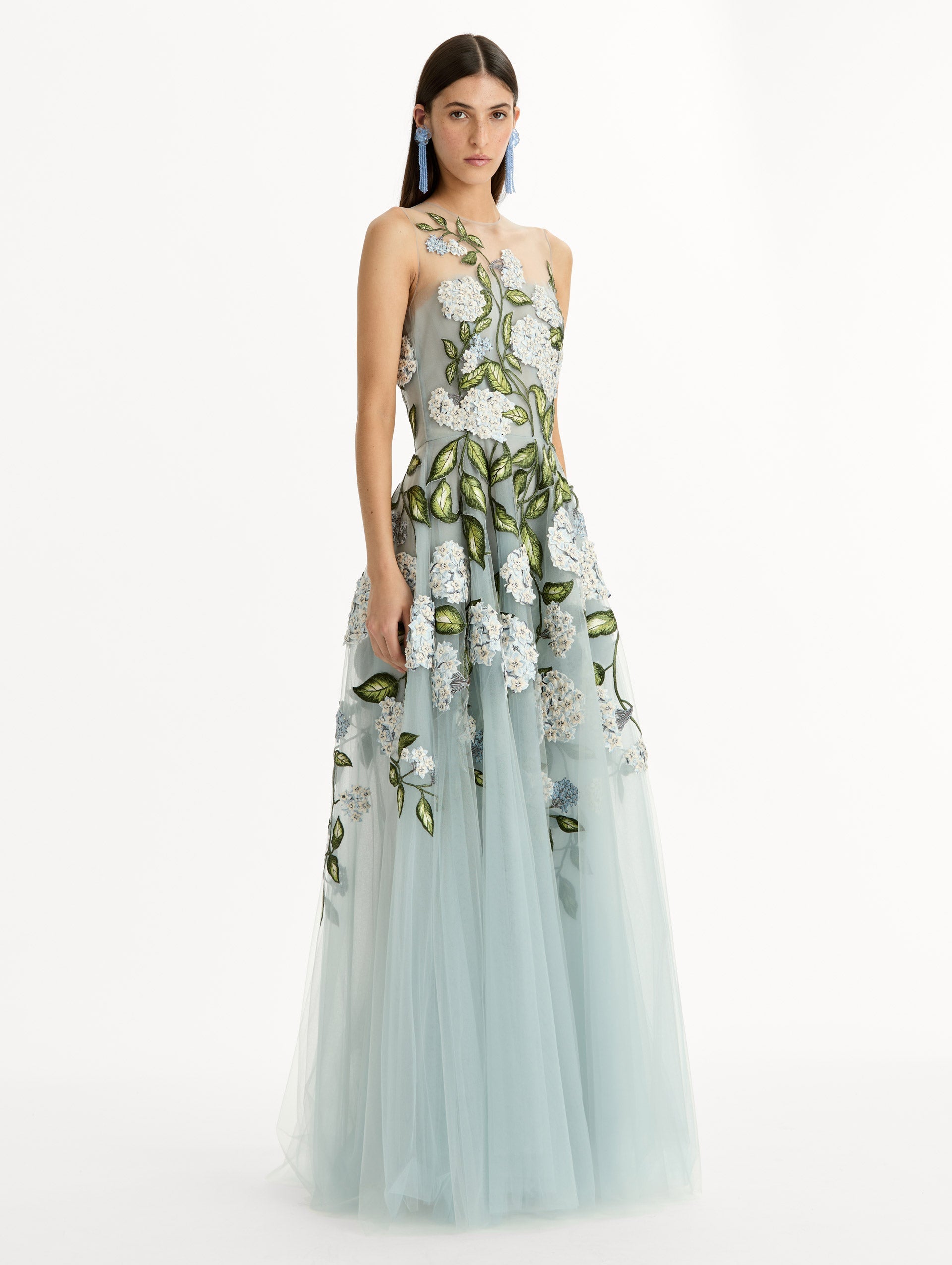 Porcelain Flower Embroidered Gown Light blue multi / Oscar de la Renta