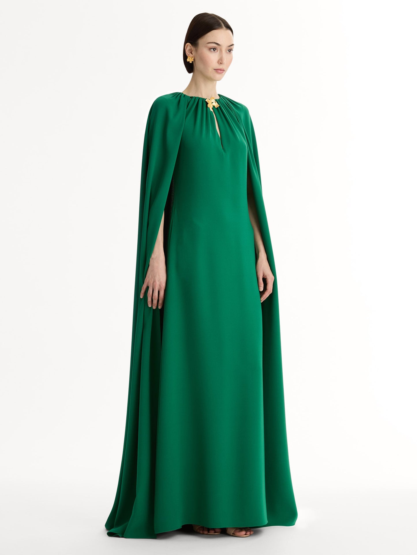 Cyclamen-Detailed Georgette Caftan Malachite / Oscar de la Renta