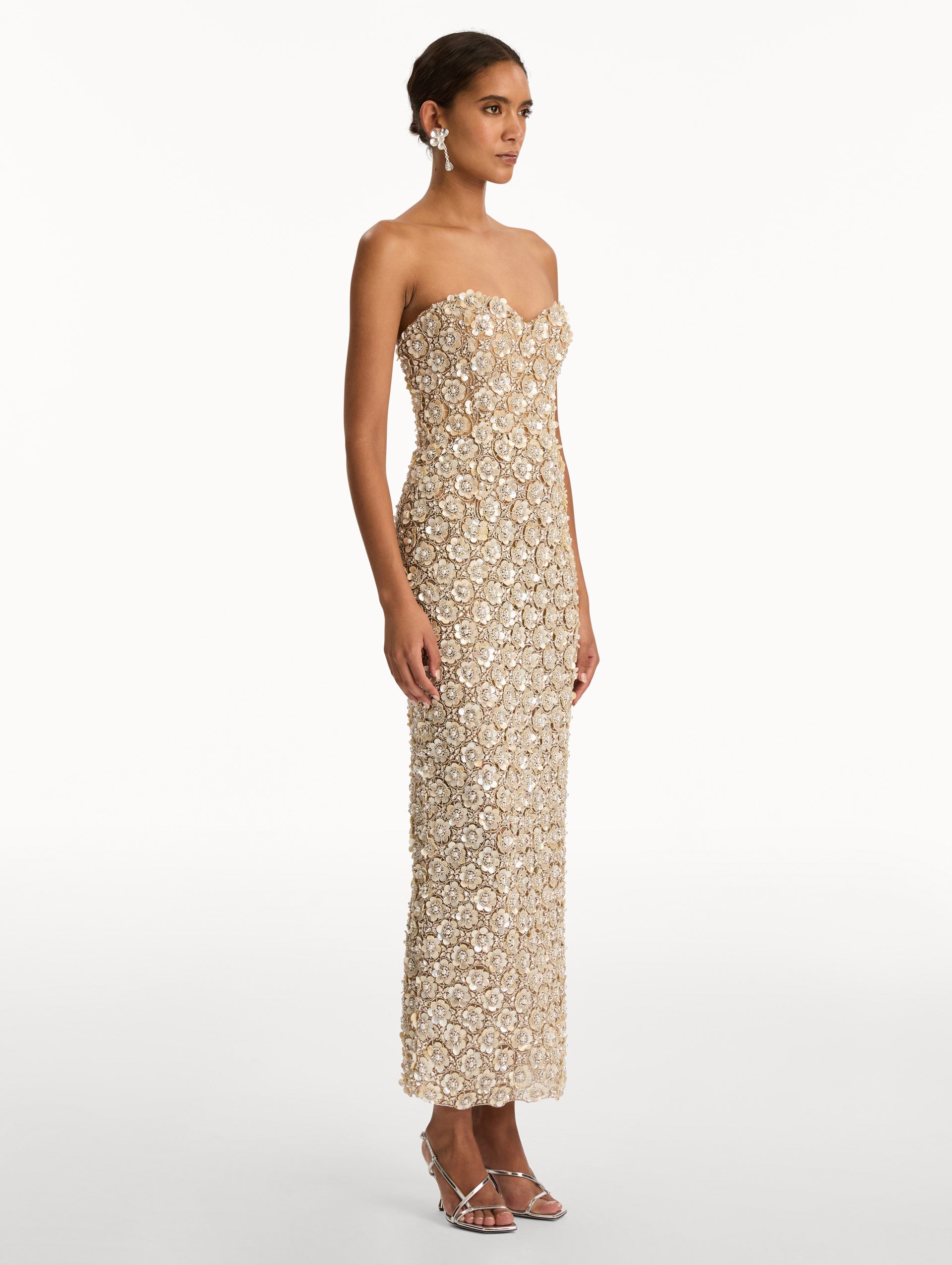Mother of Pearl Embroidered Column Gown Silver / Oscar de la Renta
