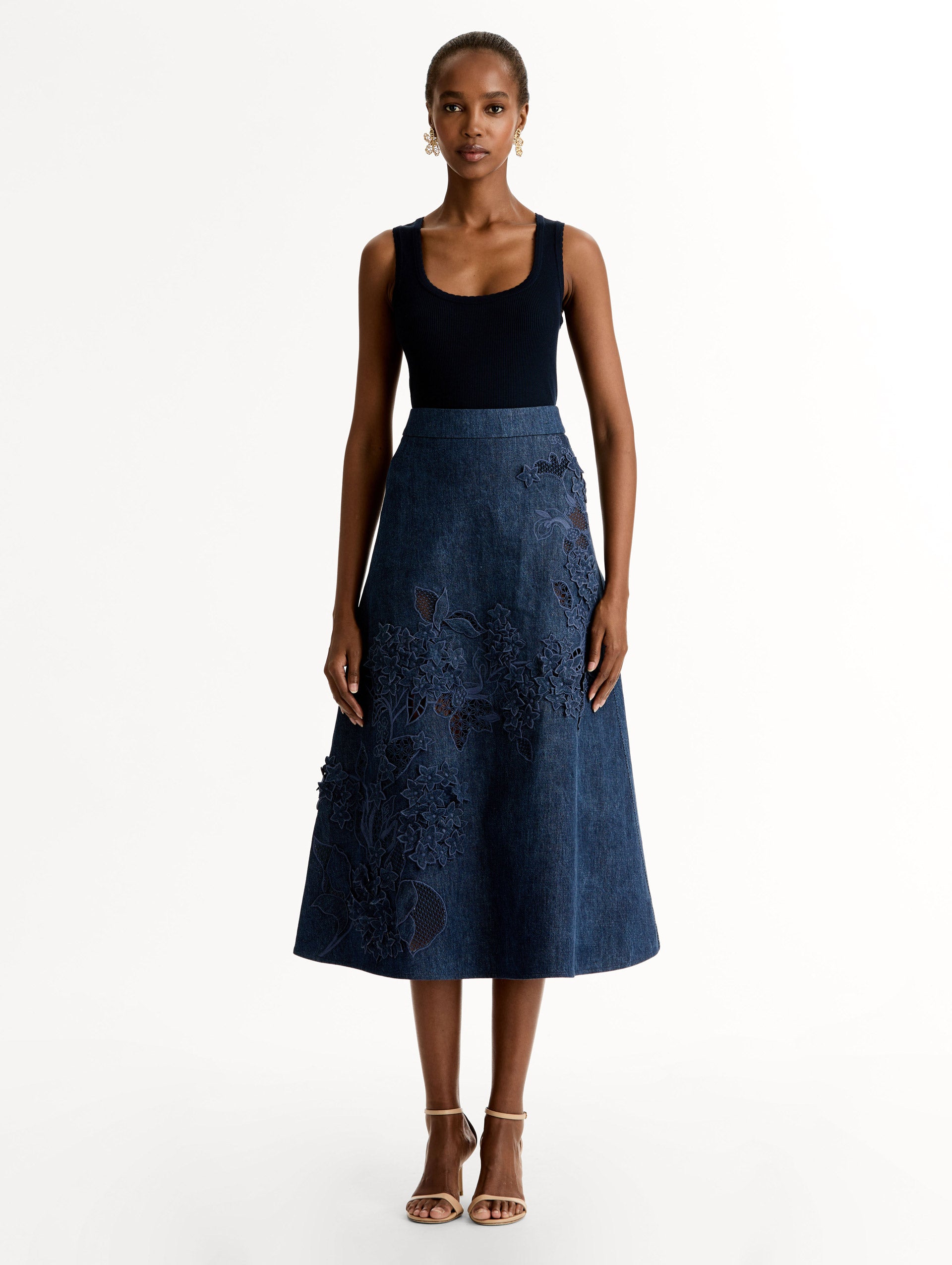Porcelain Flower Cutout Denim Skirt Medium wash / Oscar de la Renta