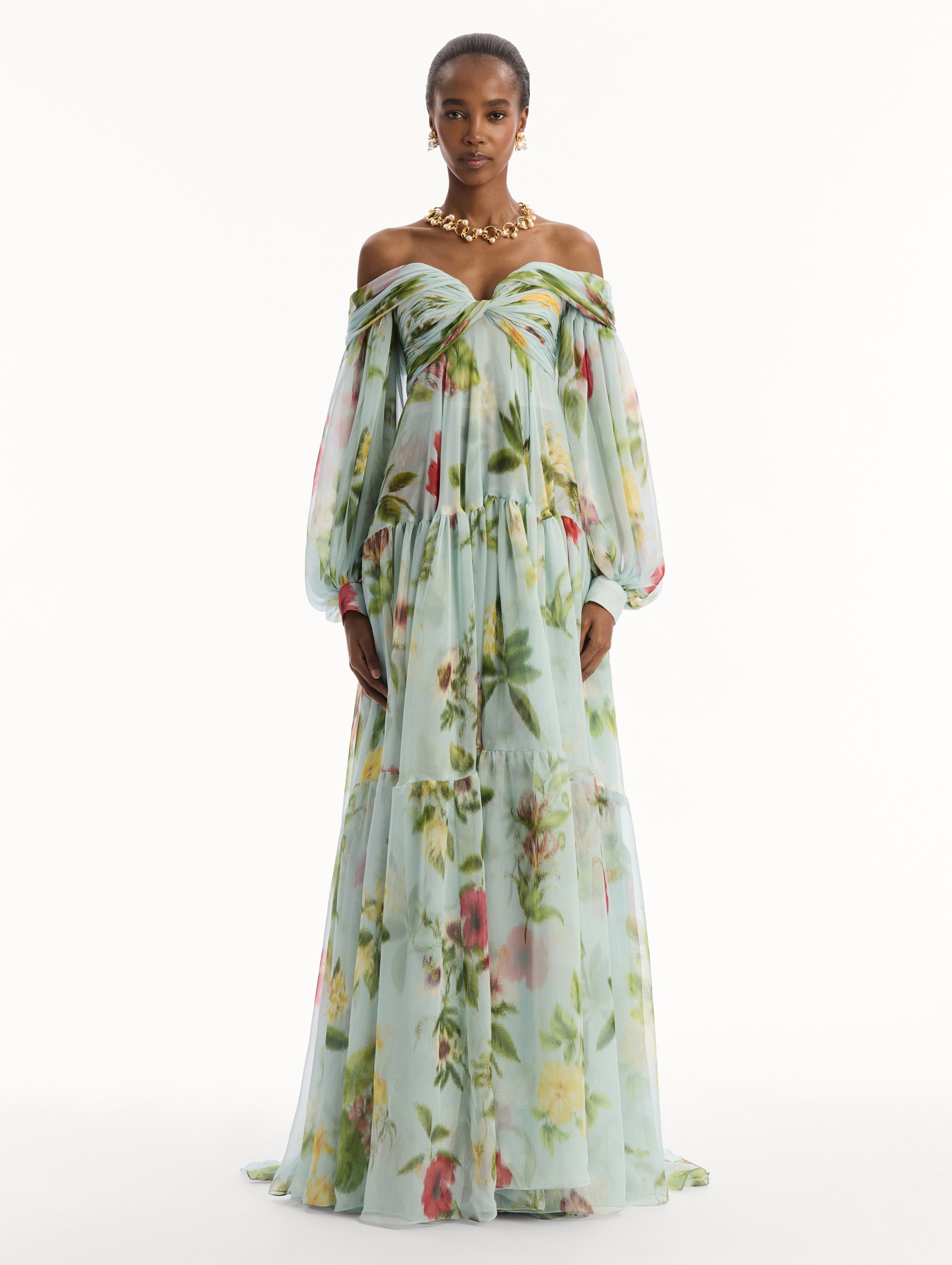 Chiné Dominican Mixed-Floral Chiffon Sweetheart Gown Saltwater multi / Oscar de la Renta