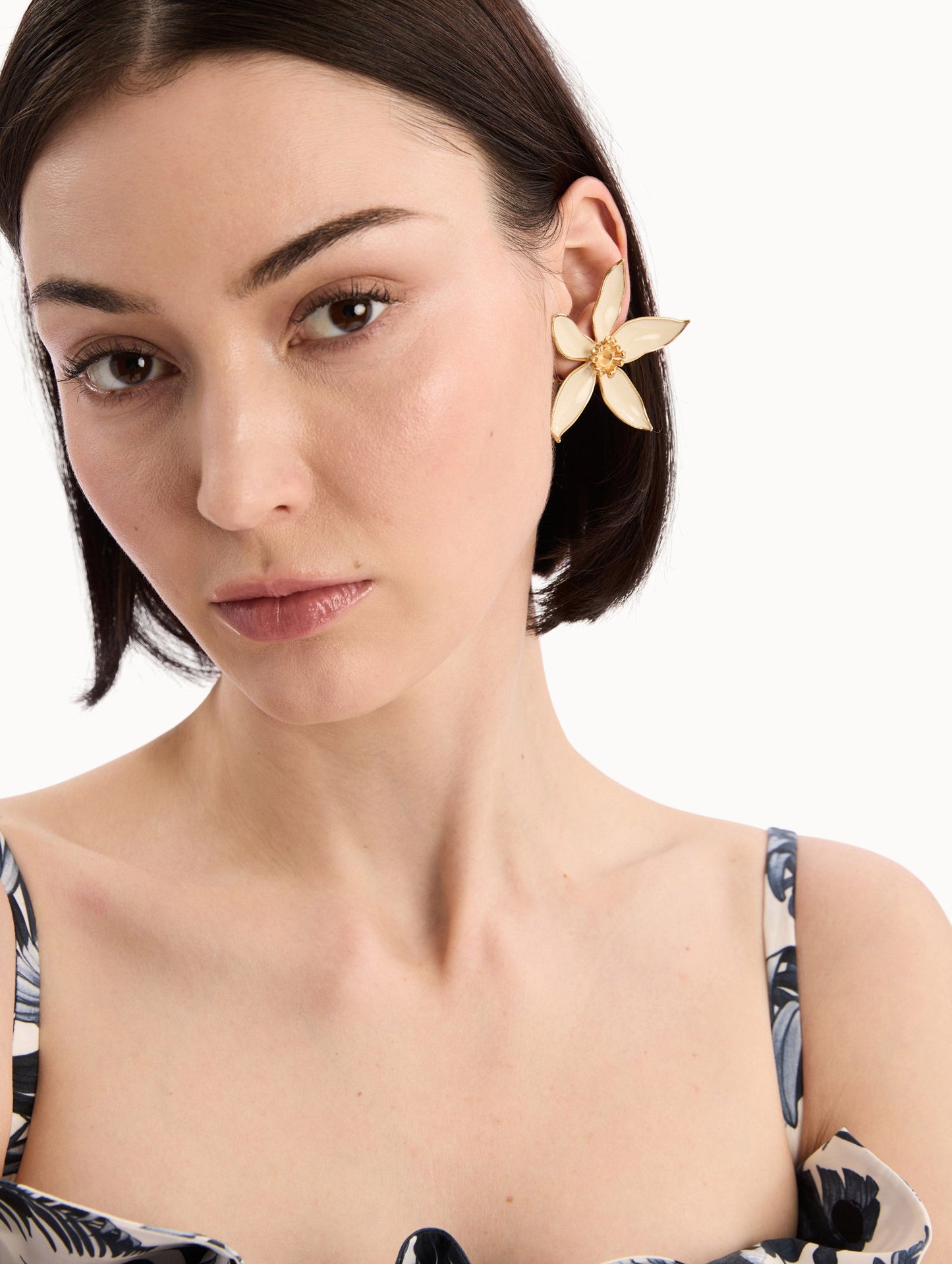 Orange Blossom Clip-On Earrings White / Oscar de la Renta