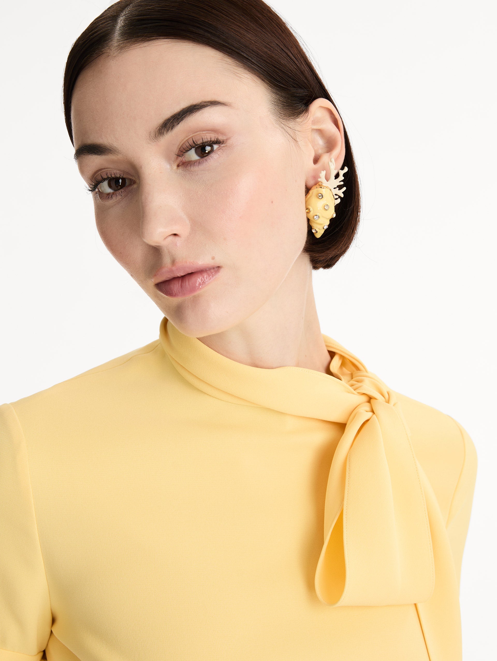 Enamel Seashell and Coral Earrings Banana / Oscar de la Renta