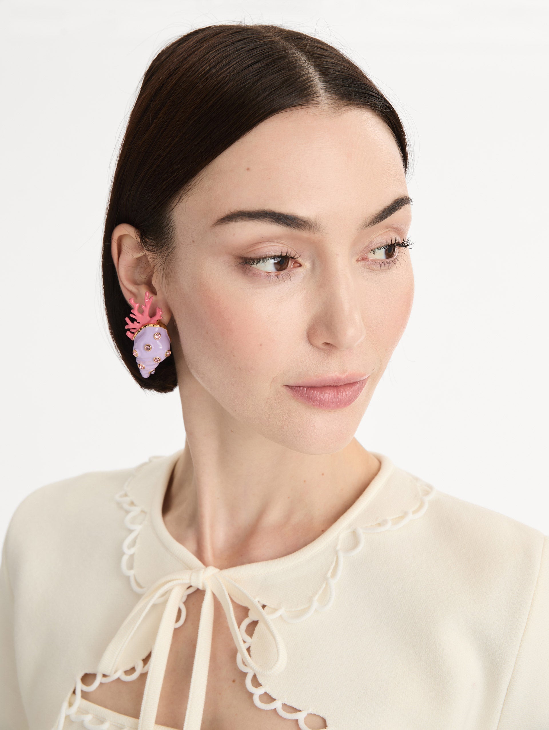 Enamel Seashell and Coral Earrings Lilac / Oscar de la Renta