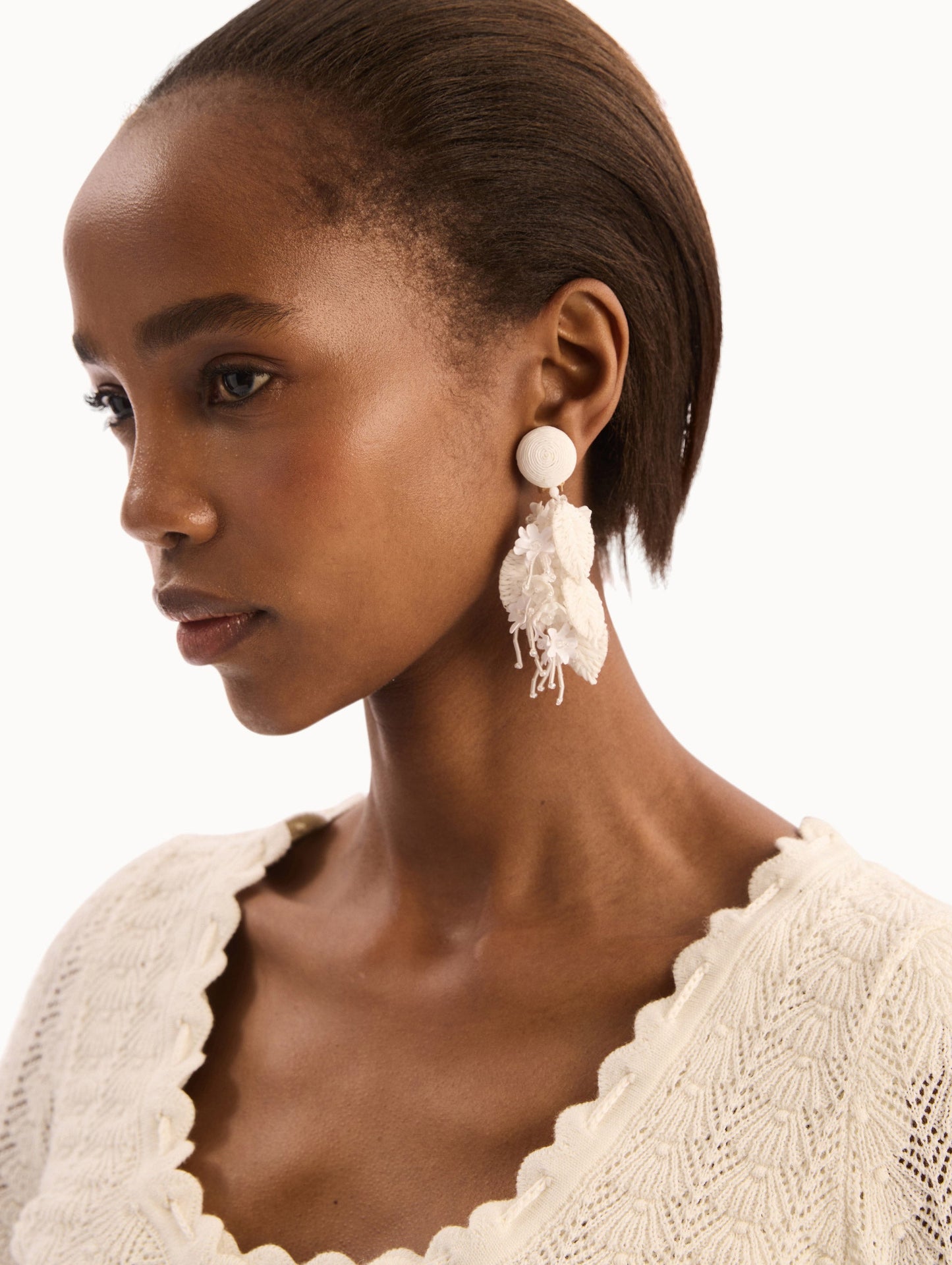 Raffia Tassel Bouquet Clip-On Earrings White / Oscar de la Renta