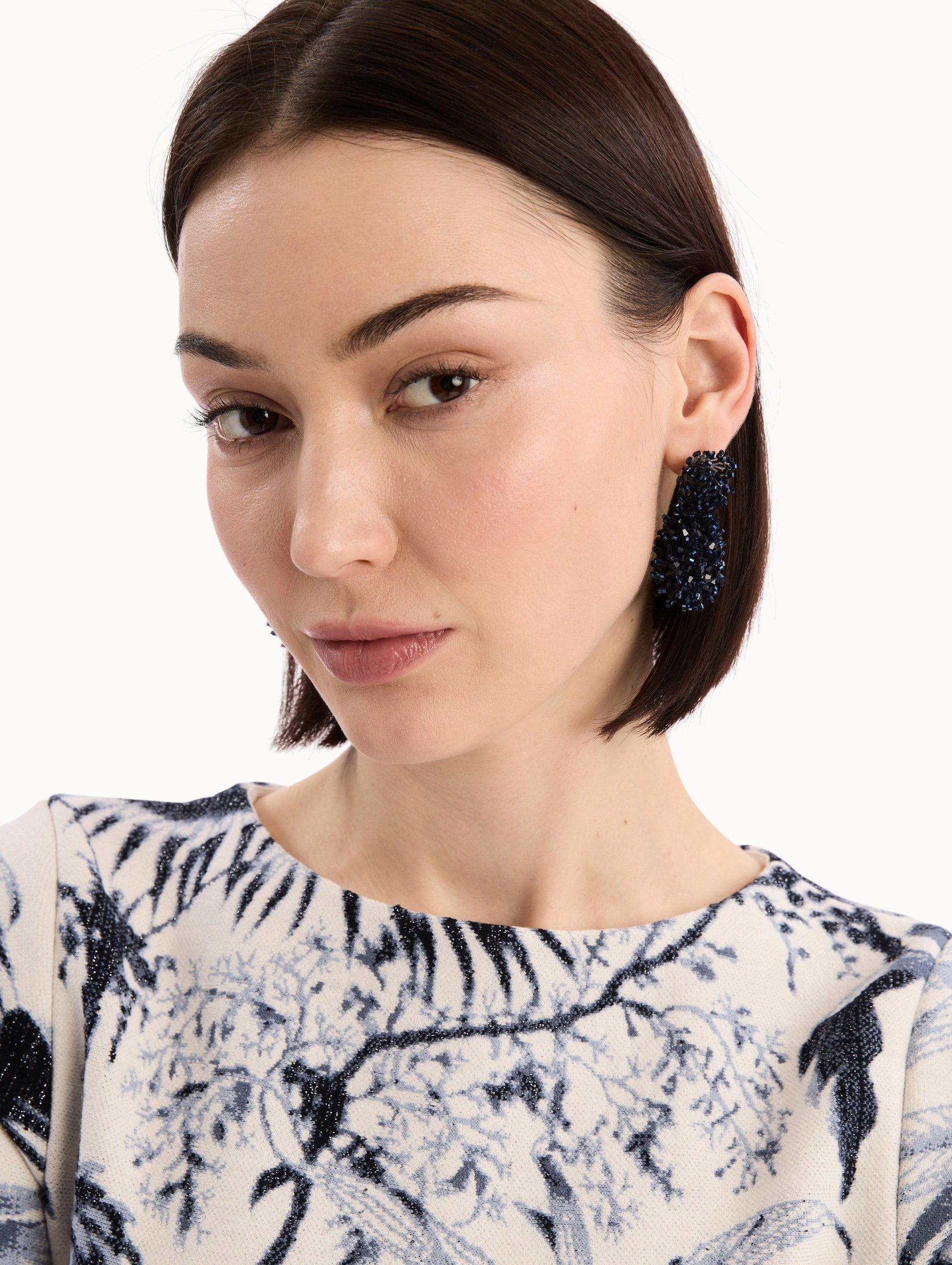 Beaded Cluster Drop Earrings Navy / Oscar de la Renta