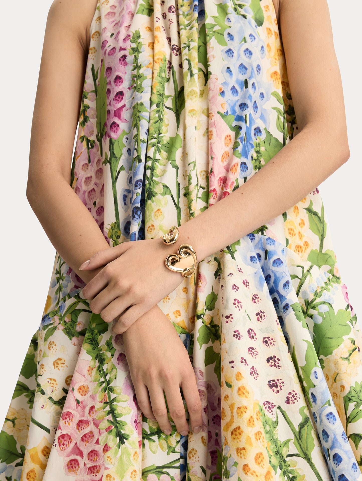 Swirl Heart Cuff Bracelet Gold / Oscar de la Renta