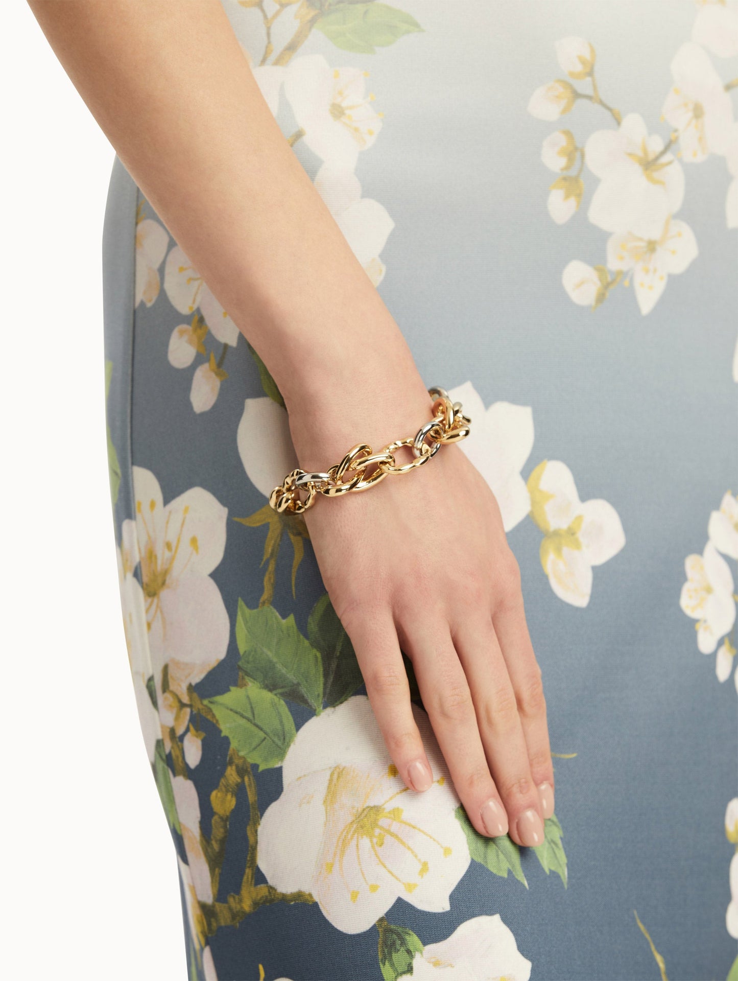 O Knot Bracelet Gold / Oscar de la Renta