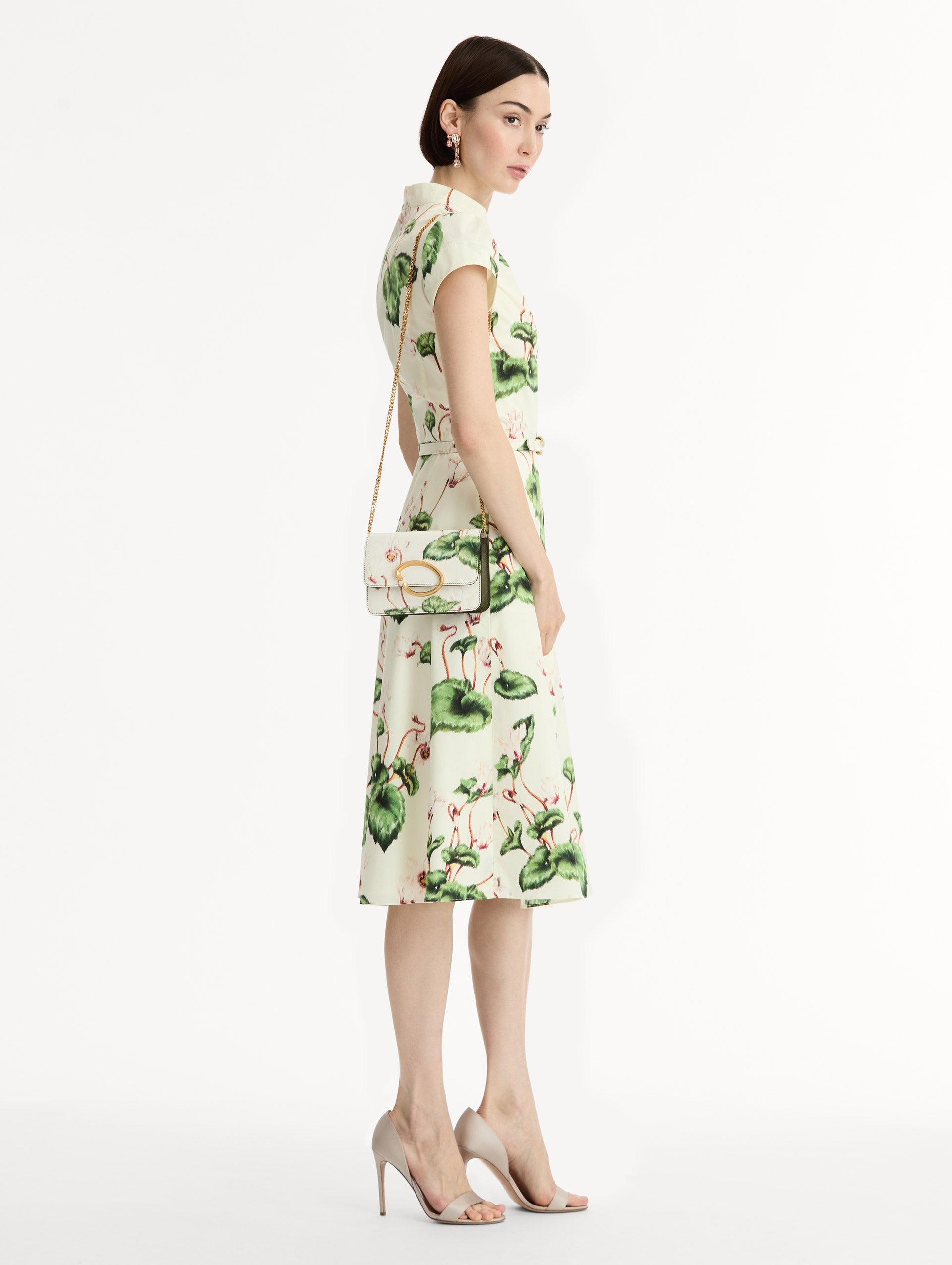 Cyclamen-Printed O Pochette Ivory / Oscar de la Renta
