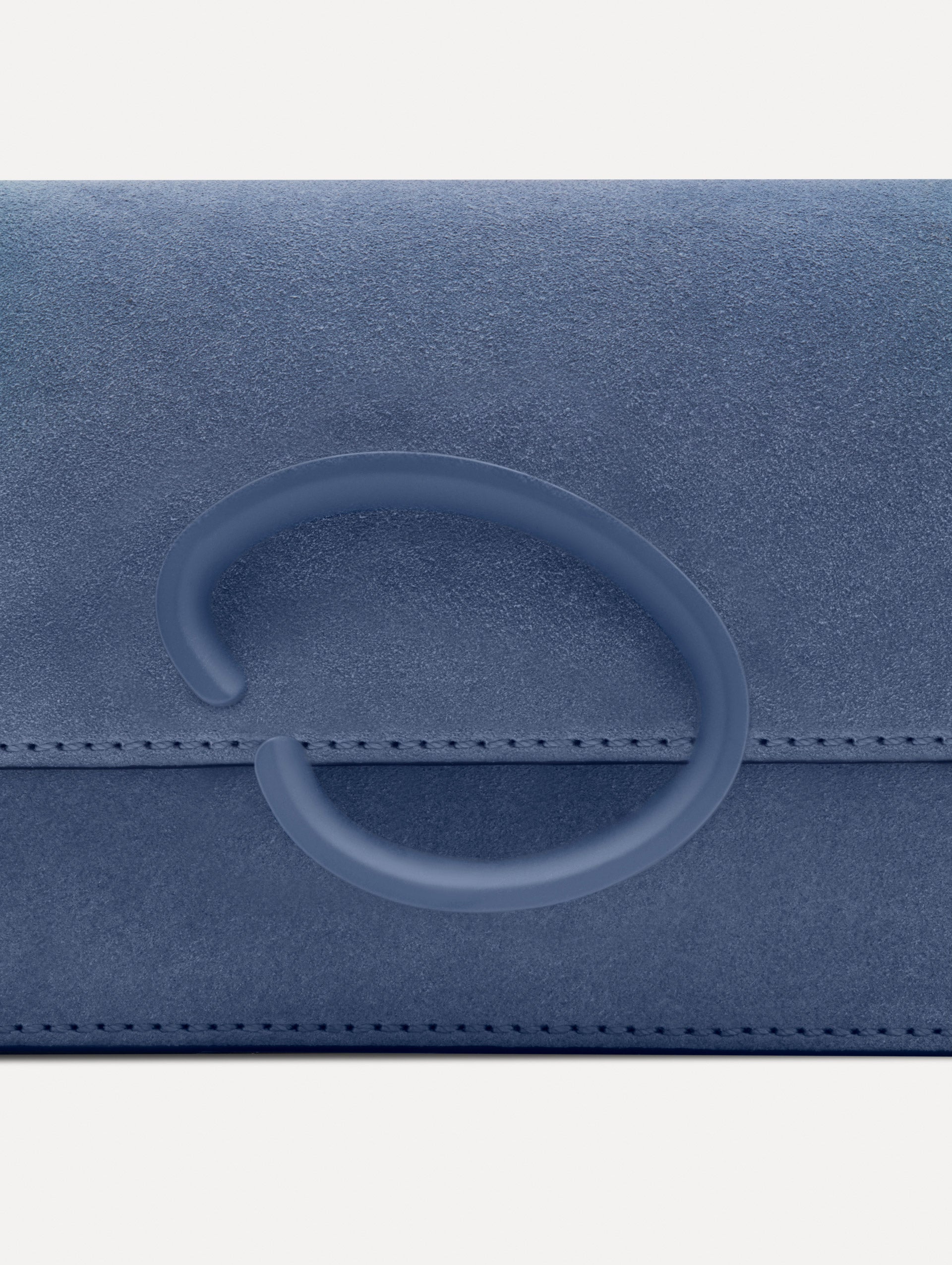 O Pochette in Suede Denim blue / Oscar de la Renta