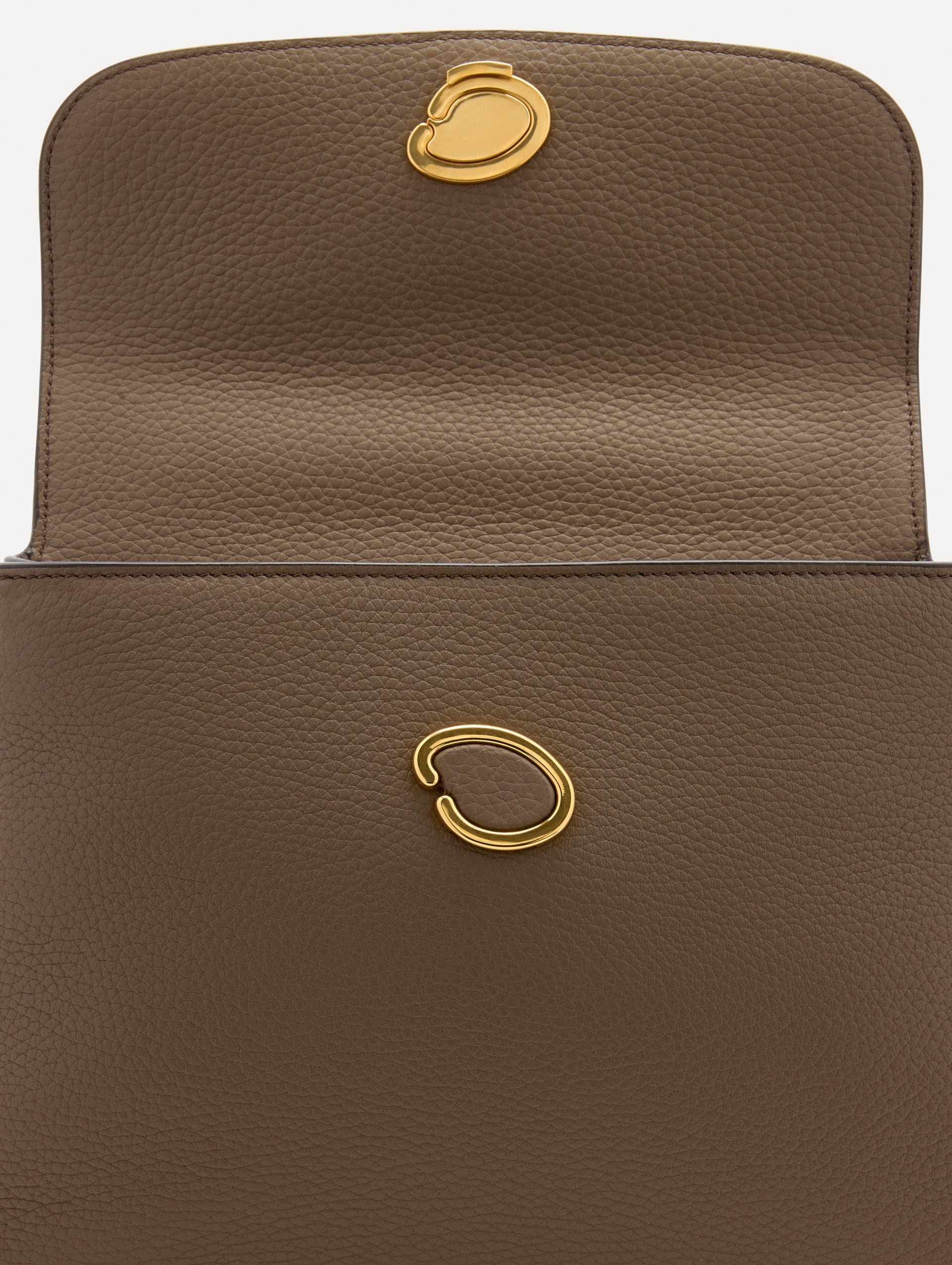 The Poppy Stone / Oscar de la Renta