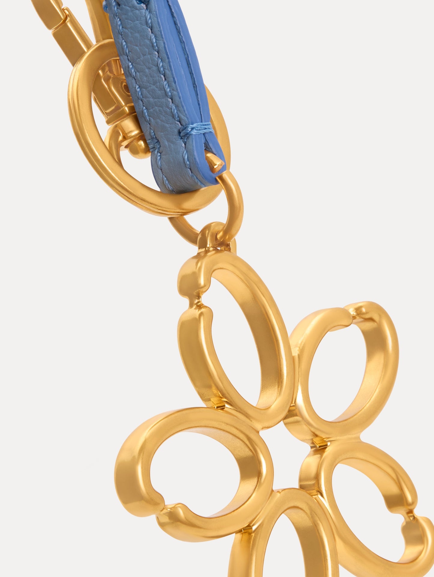O Flower Wristlet Key Chain Blue bell / Oscar de la Renta