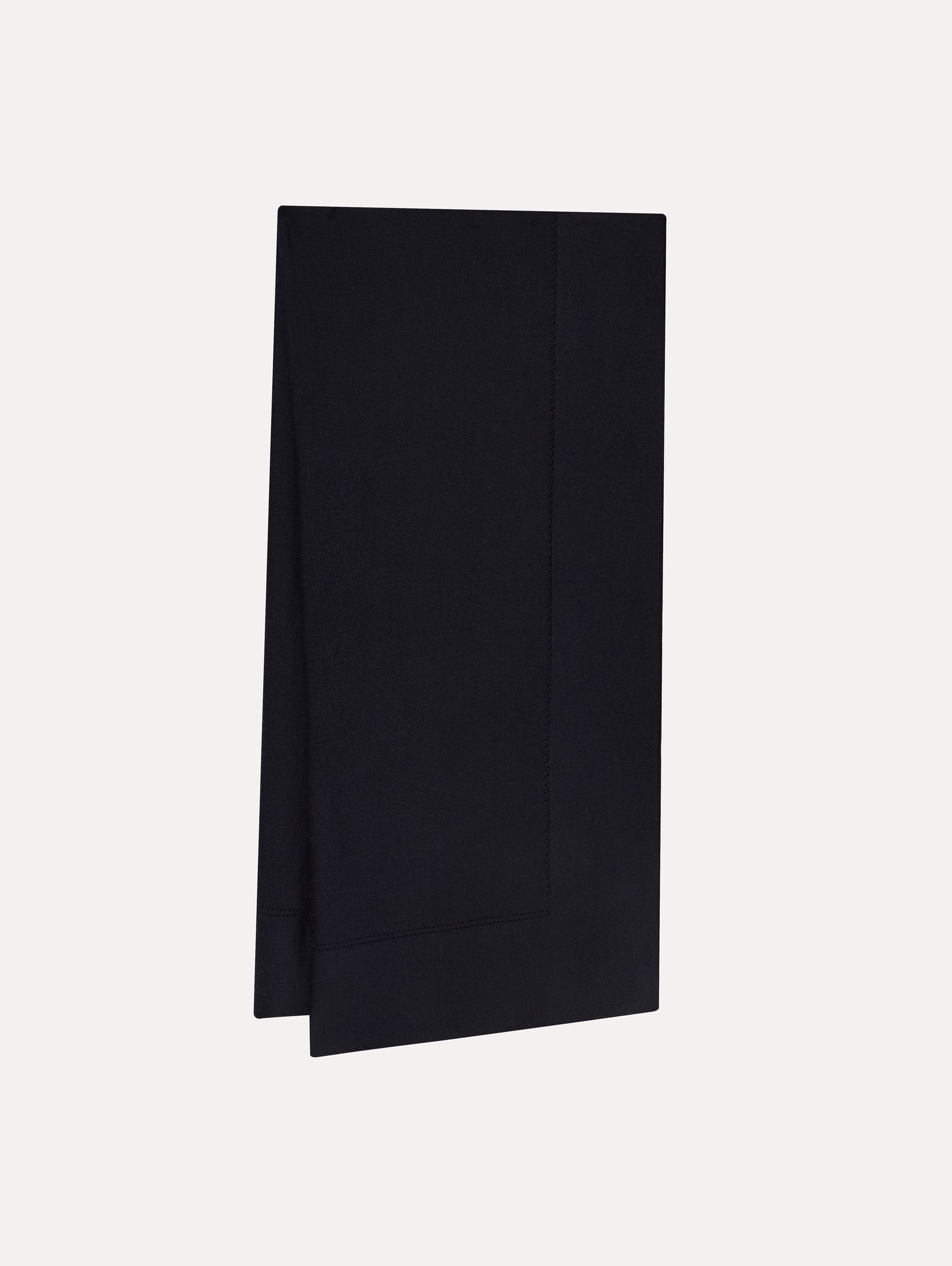 Wool-Blend Shawl Navy / Oscar de la Renta