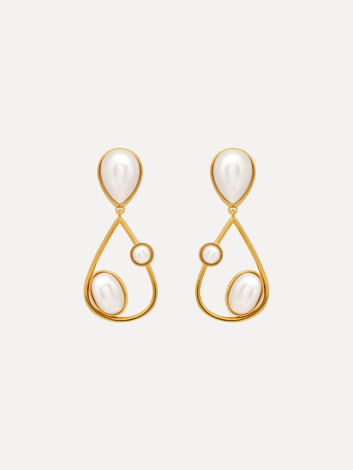 Pearl Cabochon Drop Clip-On Earrings Pearl / Oscar de la Renta