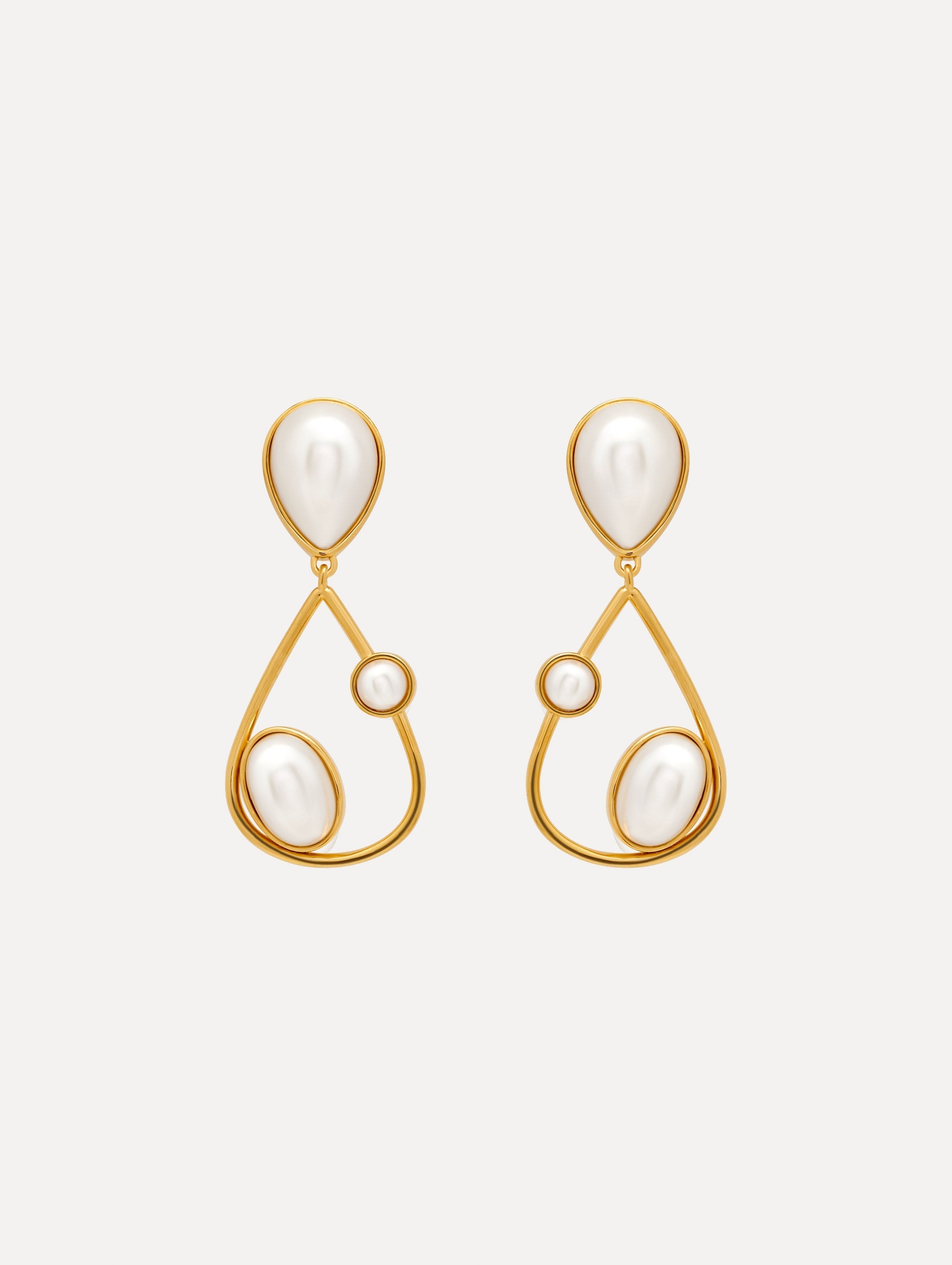 Pearl Cabochon Drop Clip-On Earrings Pearl / Oscar de la Renta