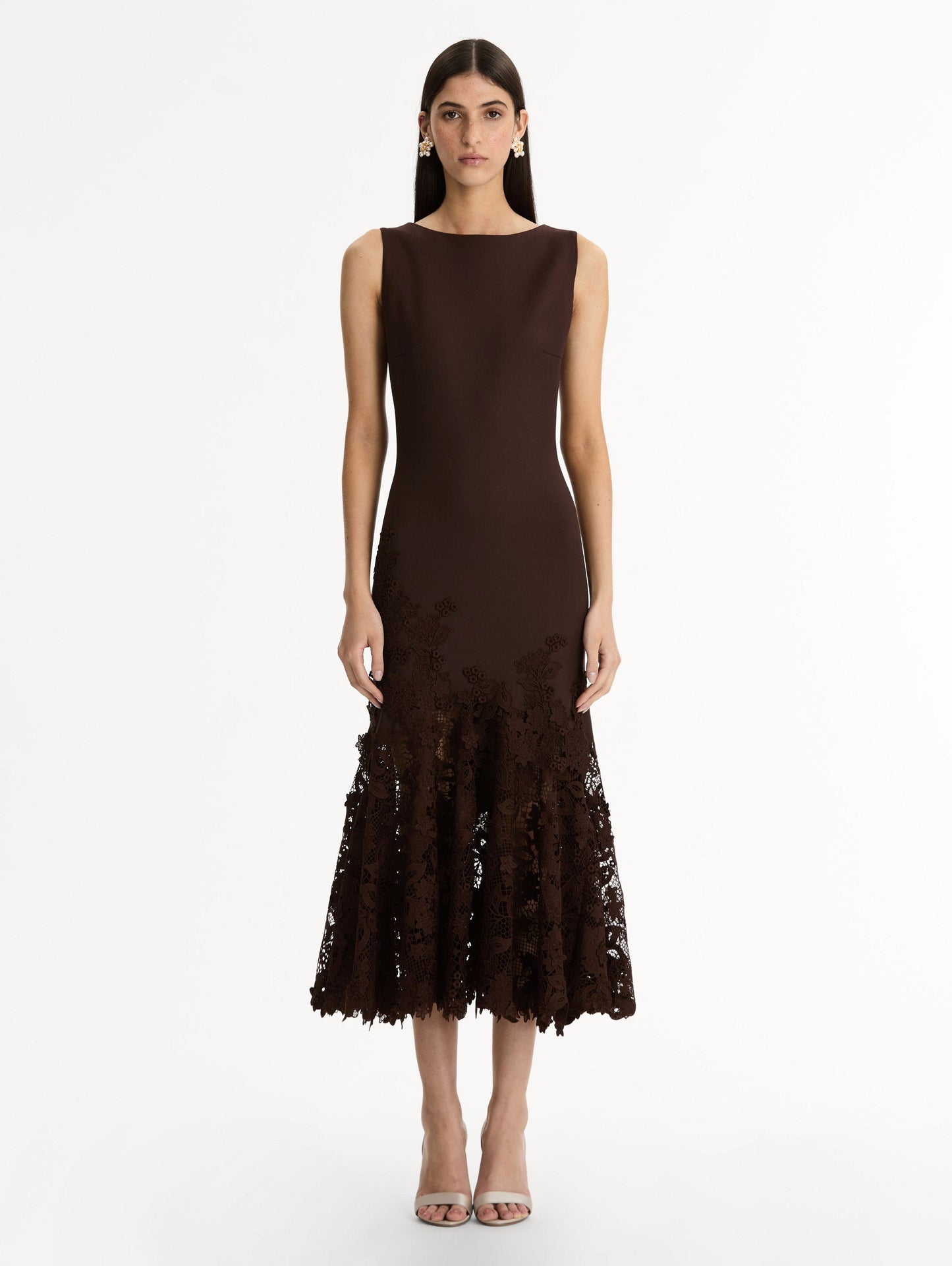 Porcelain Flower Guipure Trumpet Dress Mahogany / Oscar de la Renta