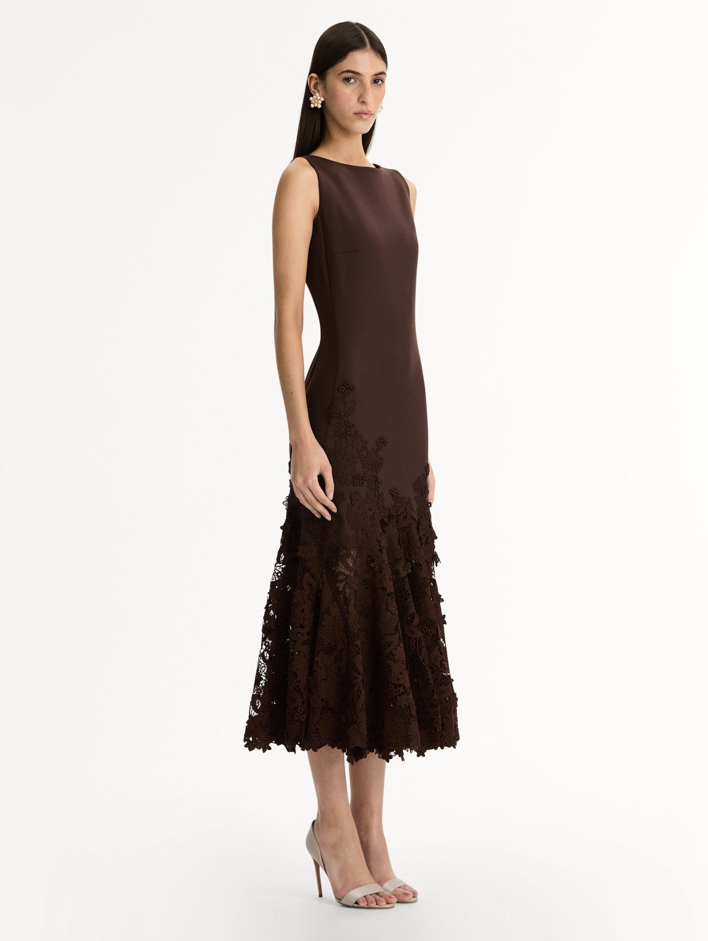 Porcelain Flower Guipure Trumpet Dress Mahogany / Oscar de la Renta