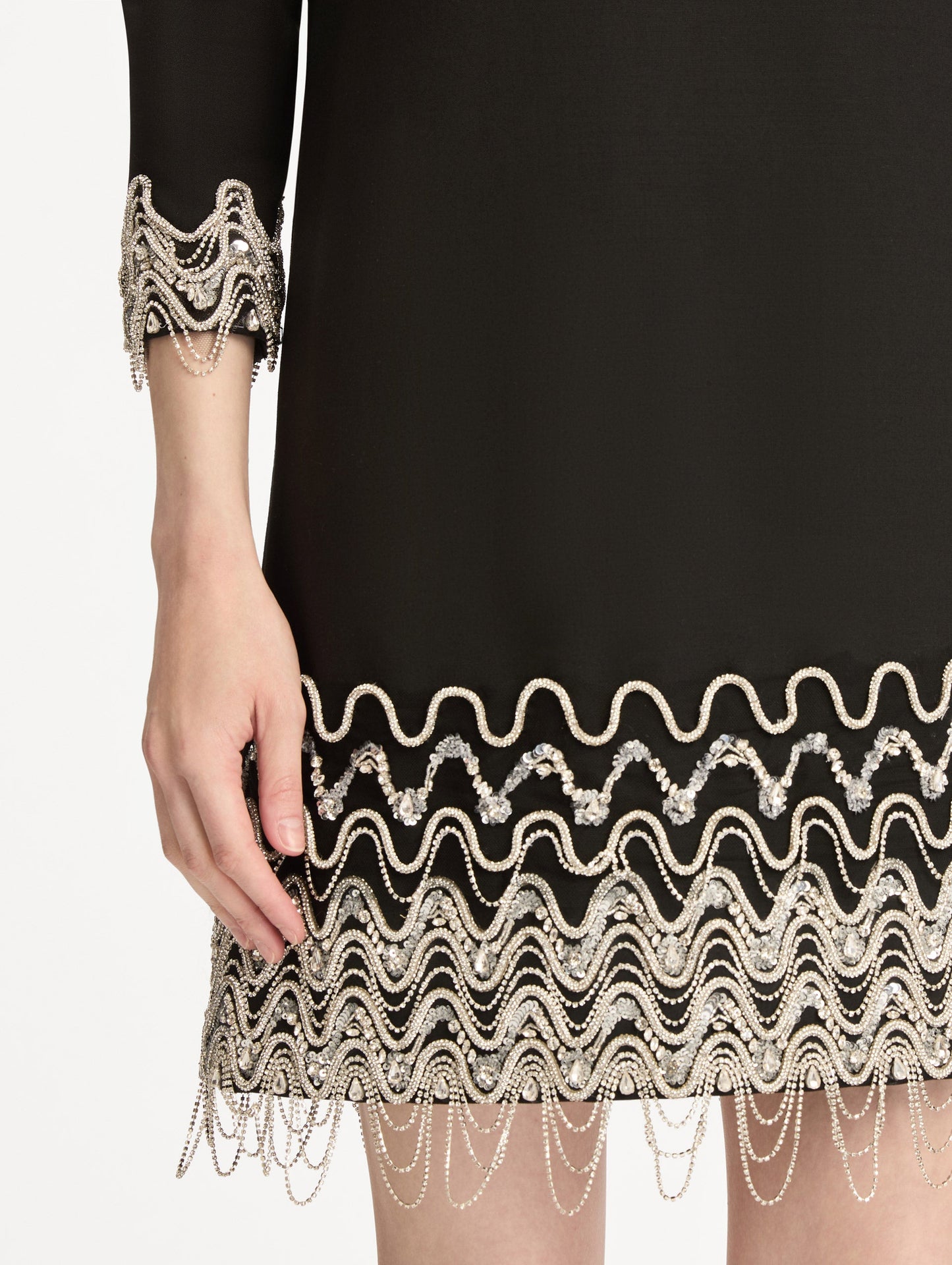Crystal Wave Embroidered Shift Dress Black / Oscar de la Renta