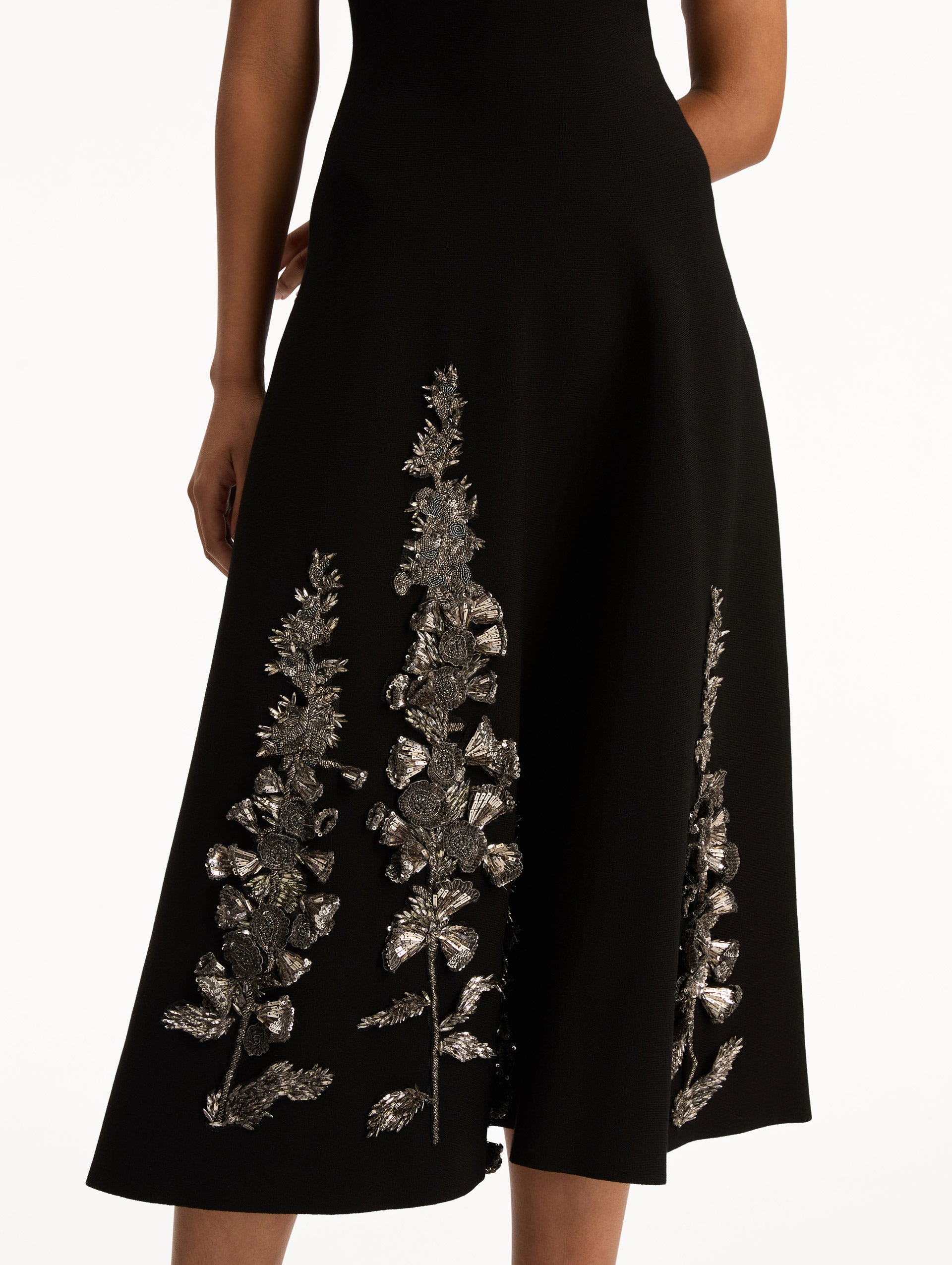 Foxglove Sequin Embroidered Knit Dress Black / Oscar de la Renta
