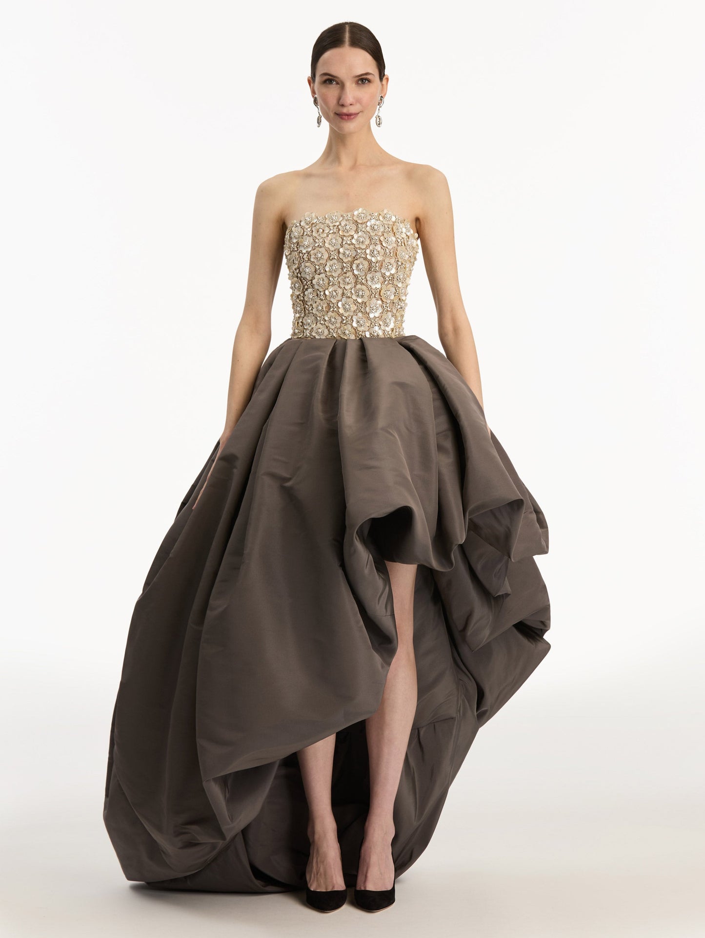 Mother of Pearl Embroidered High-Low Gown Stone / Oscar de la Renta