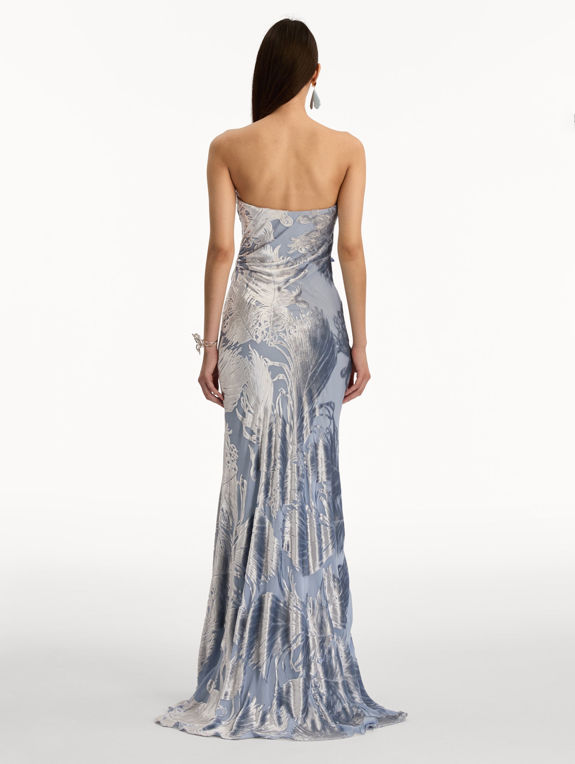 Feather Velvet Devoré Gown Silver/slate / Oscar de la Renta