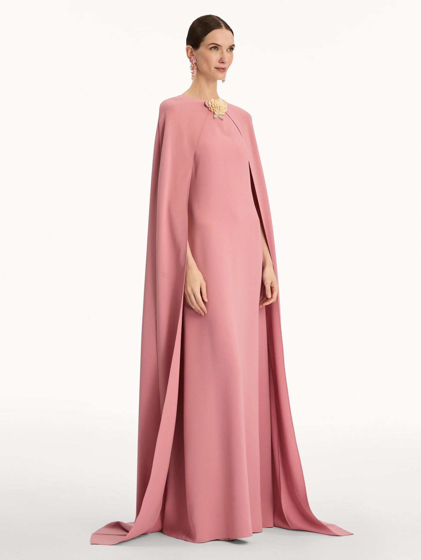 Brooch Embroidered Cape-Back Caftan Antique rose / Oscar de la Renta
