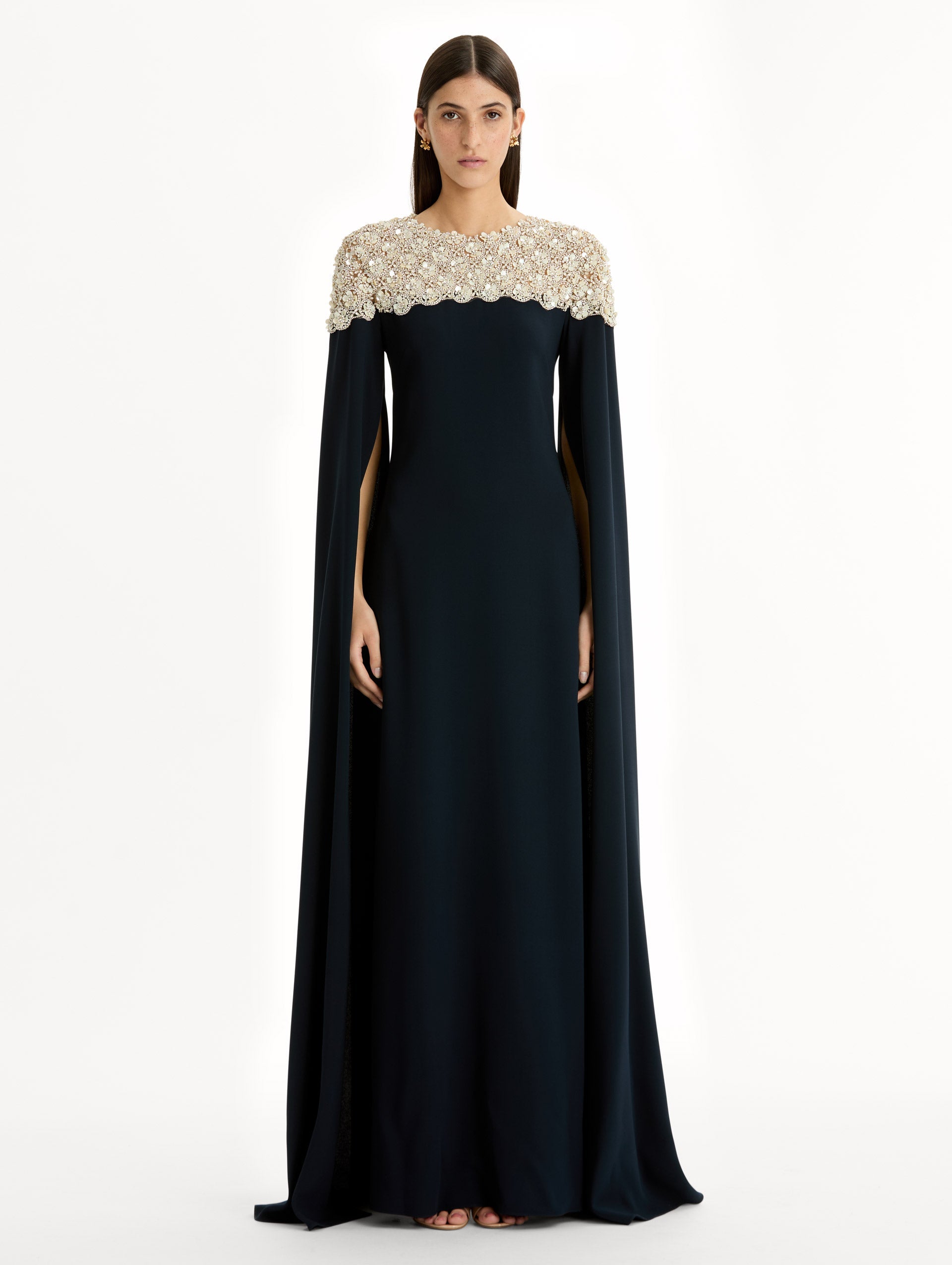 Mother of Pearl Embroidered Caftan Navy / Oscar de la Renta