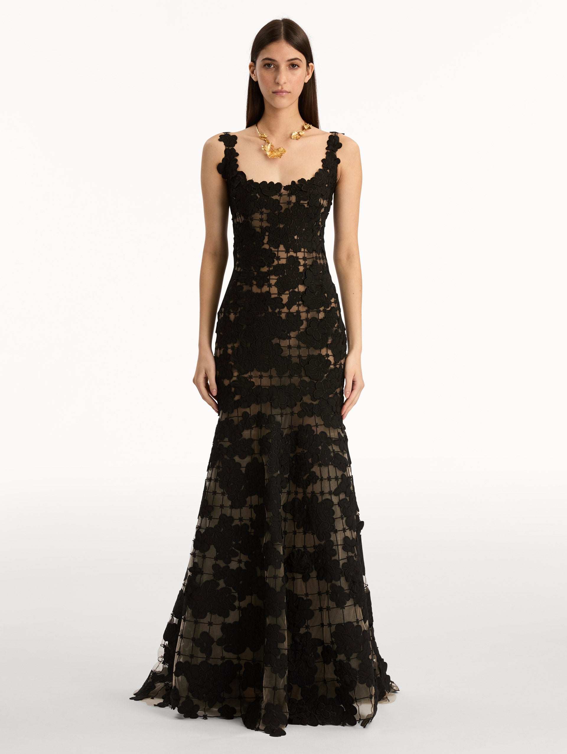 Floral Cutout Threadwork Gown Black / Oscar de la Renta