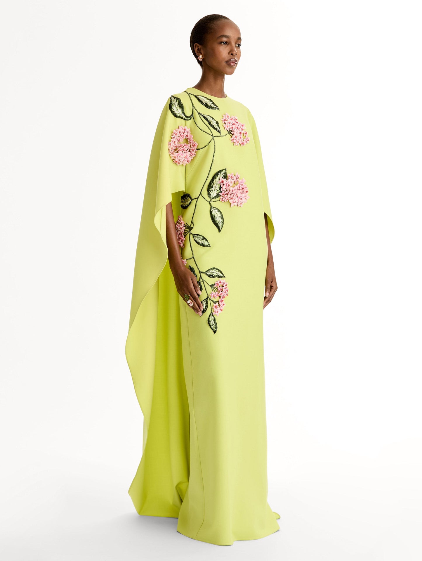 Porcelain Flower Embroidered Caftan Pear / Oscar de la Renta