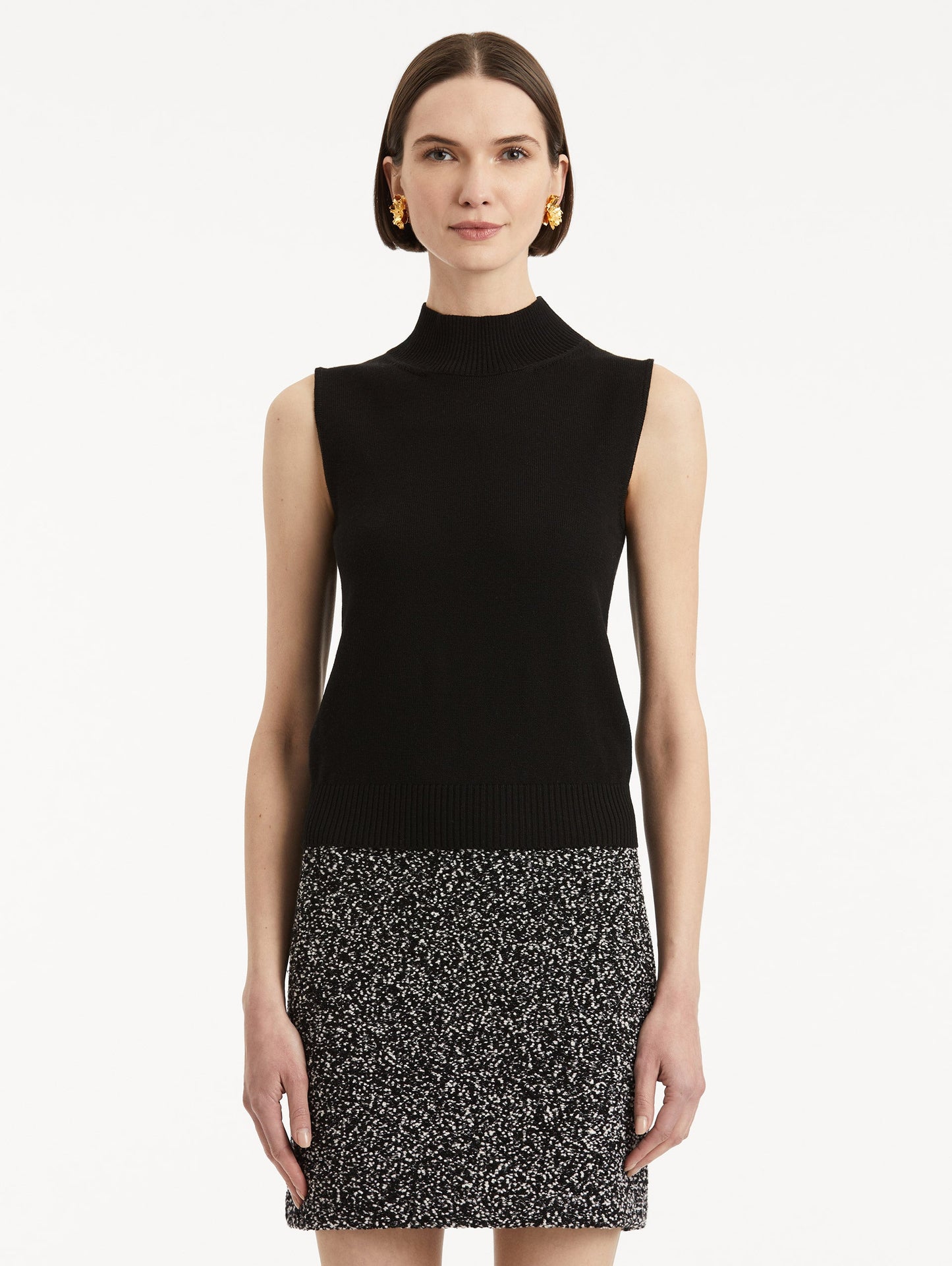 Sleeveless Mock Neck Ribbed Pullover Black / Oscar de la Renta