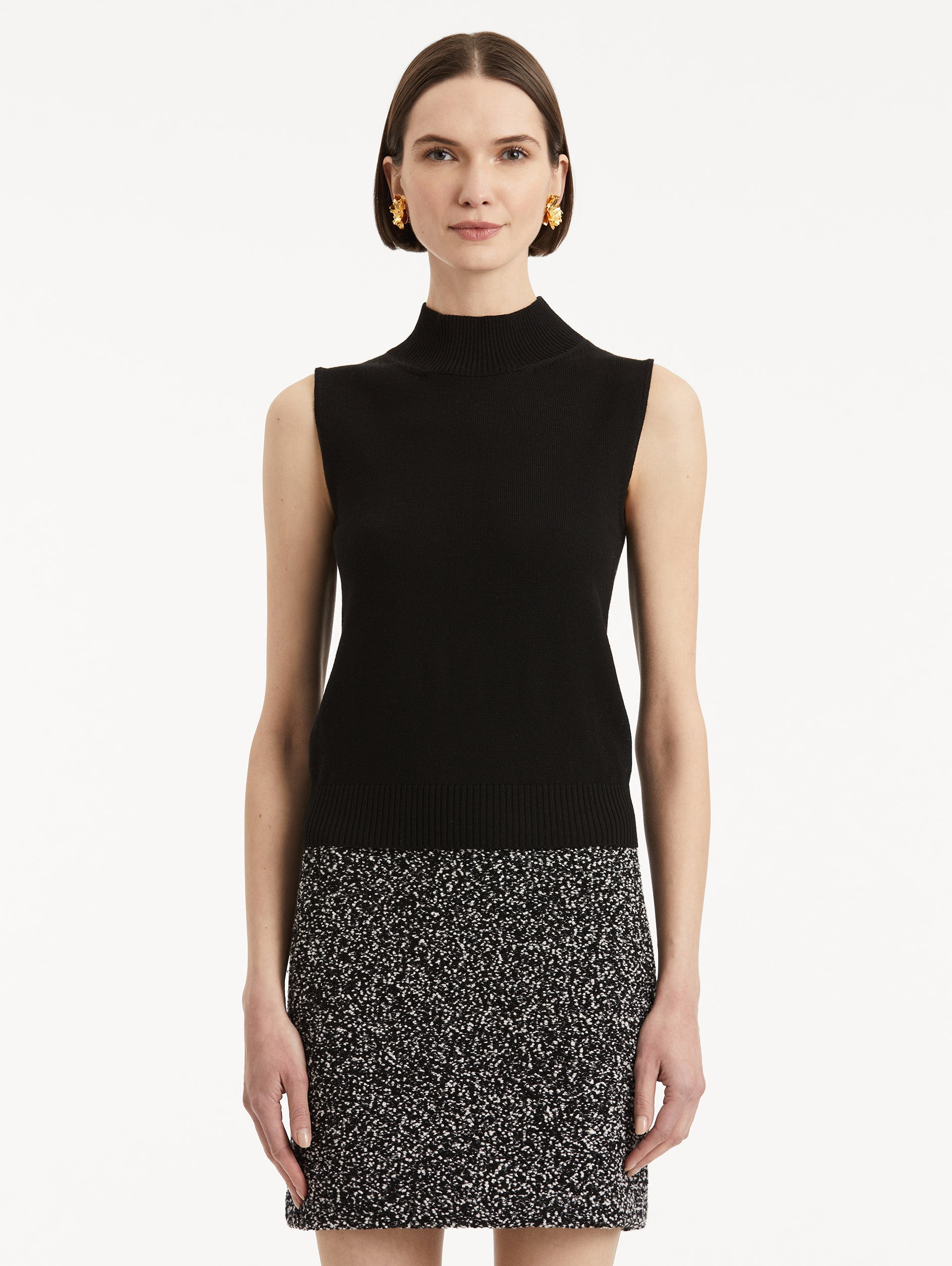 Sleeveless Mock Neck Ribbed Pullover Black / Oscar de la Renta