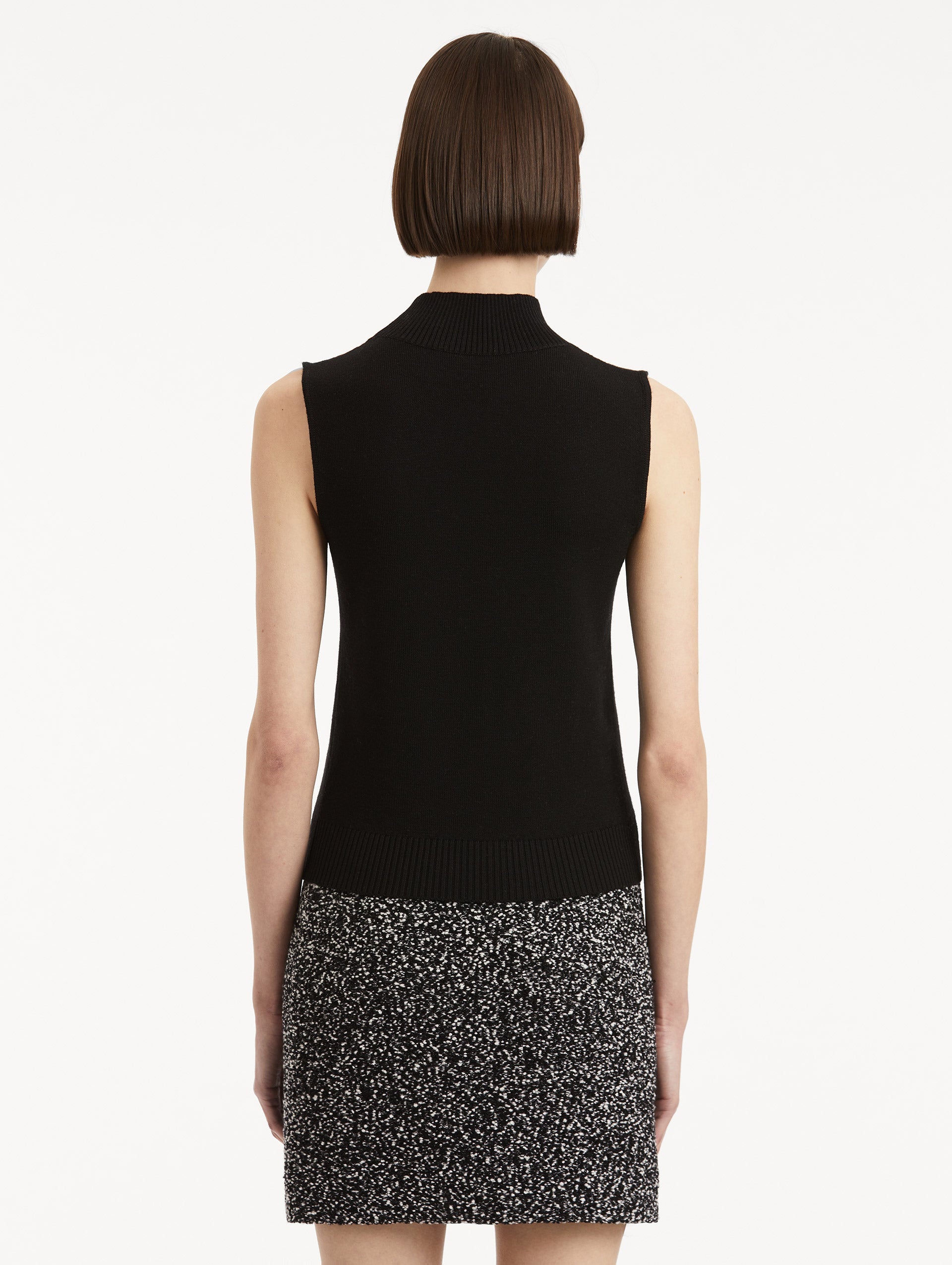 Sleeveless Mock Neck Ribbed Pullover Black / Oscar de la Renta