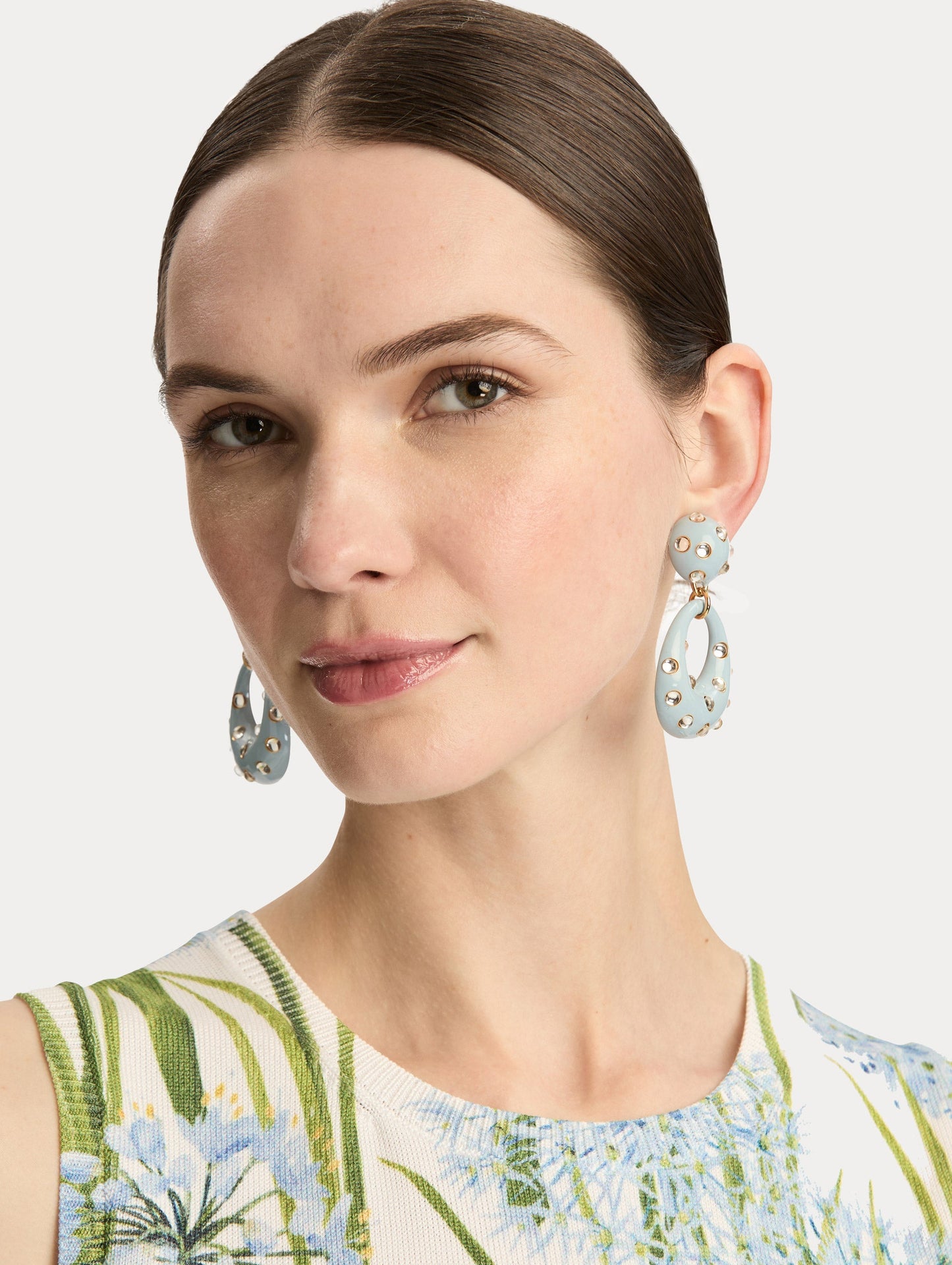Enamel Cabochon Hoop Clip-On Earrings Sky / Oscar de la Renta