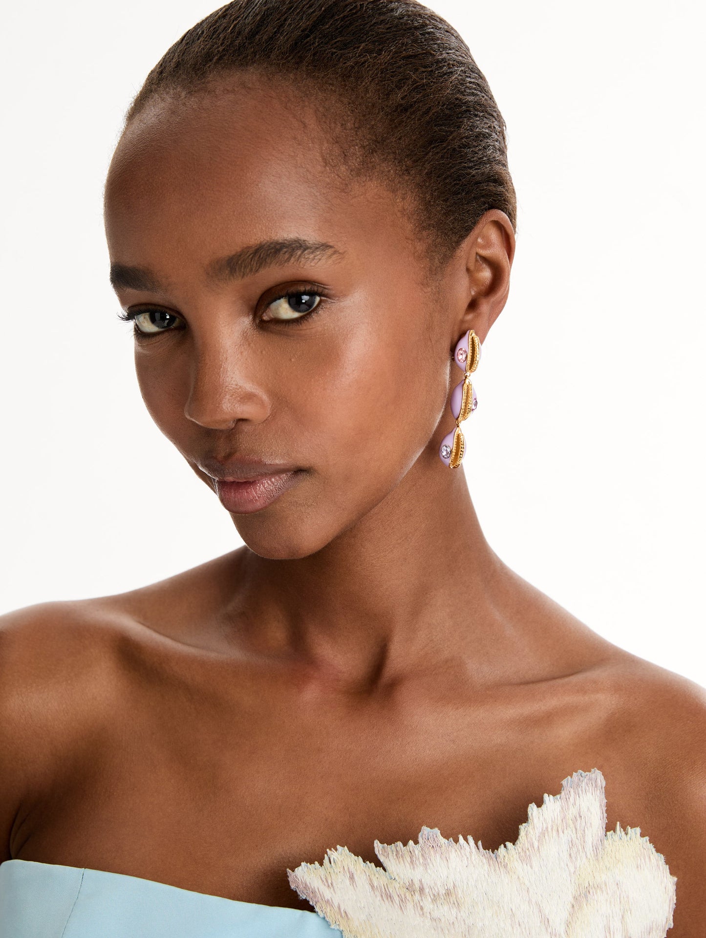 Enamel Cowrie Shell Clip-On Earrings Lilac / Oscar de la Renta