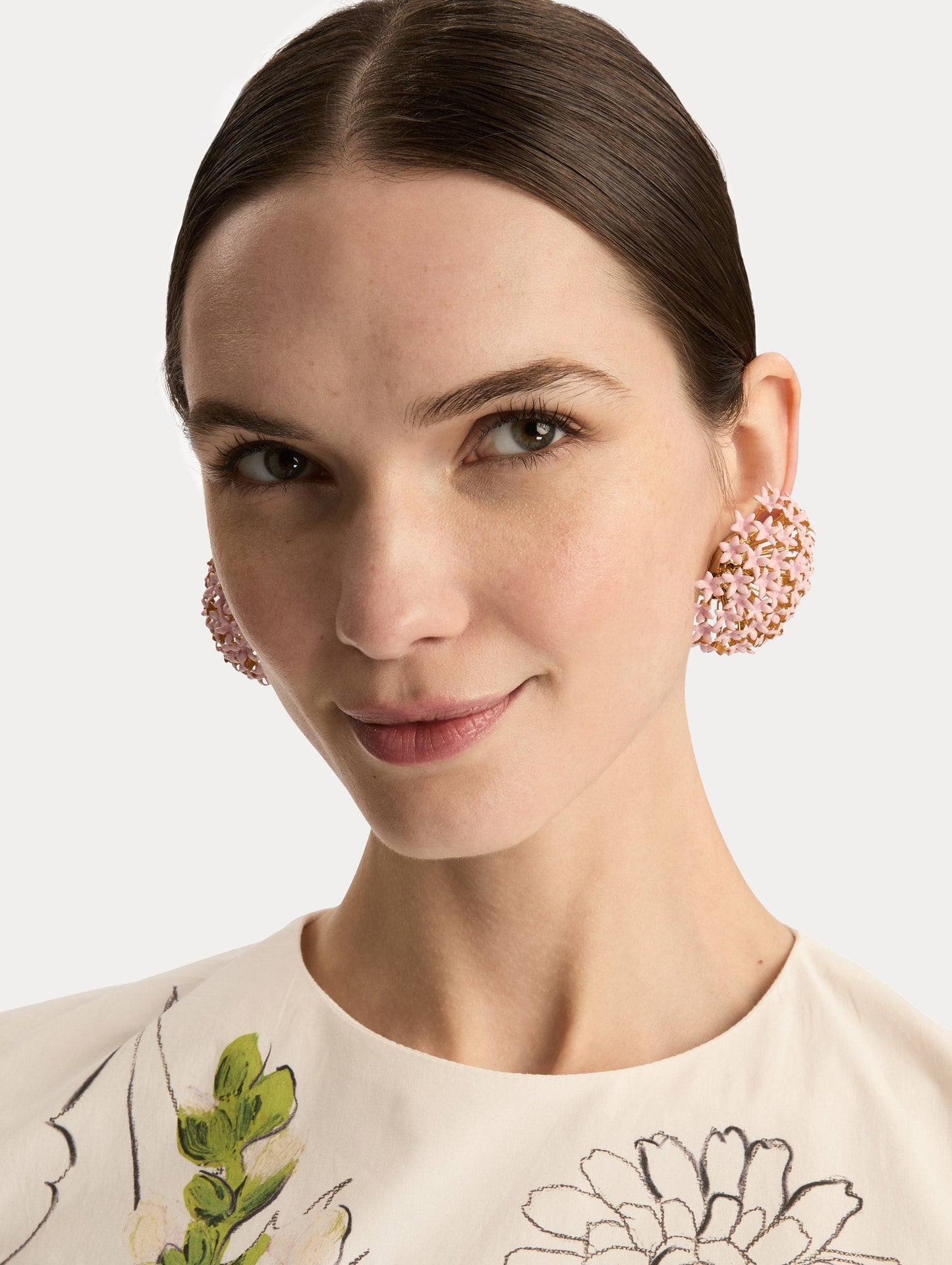 Large Allium Pompom Clip-On Earrings Light pink / Oscar de la Renta