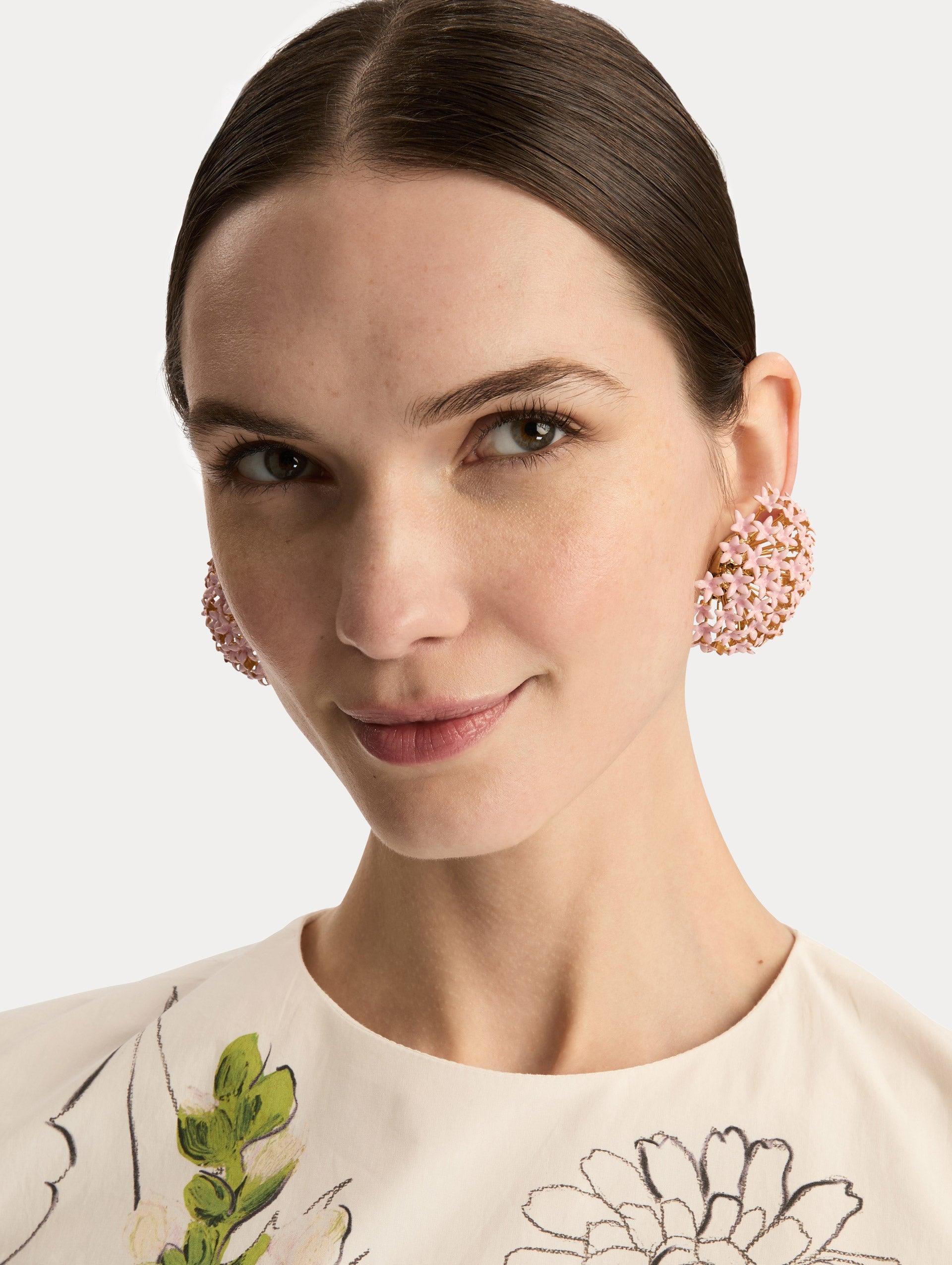 Large Allium Pompom Clip-On Earrings Light pink / Oscar de la Renta