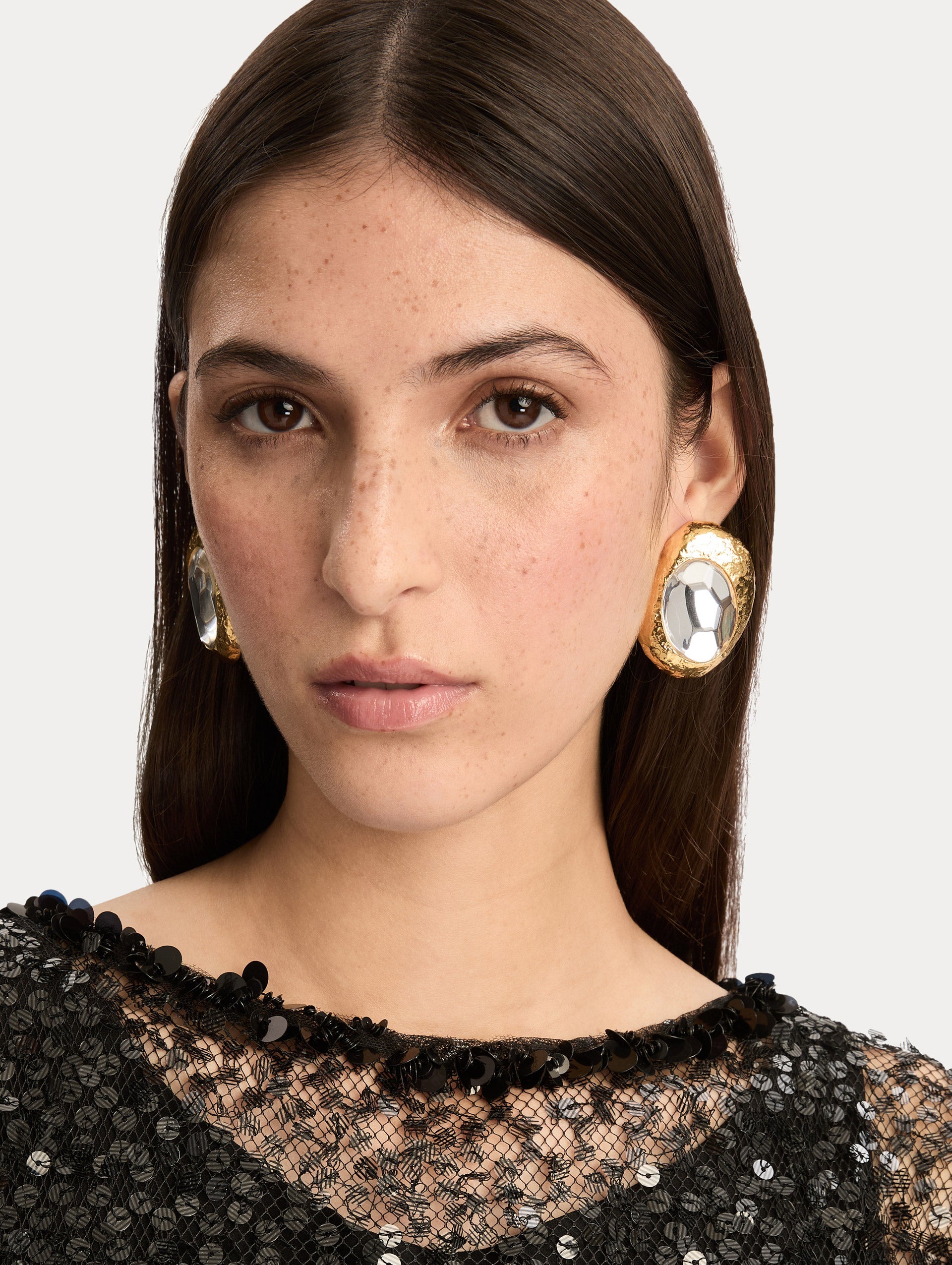 Hammered Oval Clip-On Earrings Crystal / Oscar de la Renta