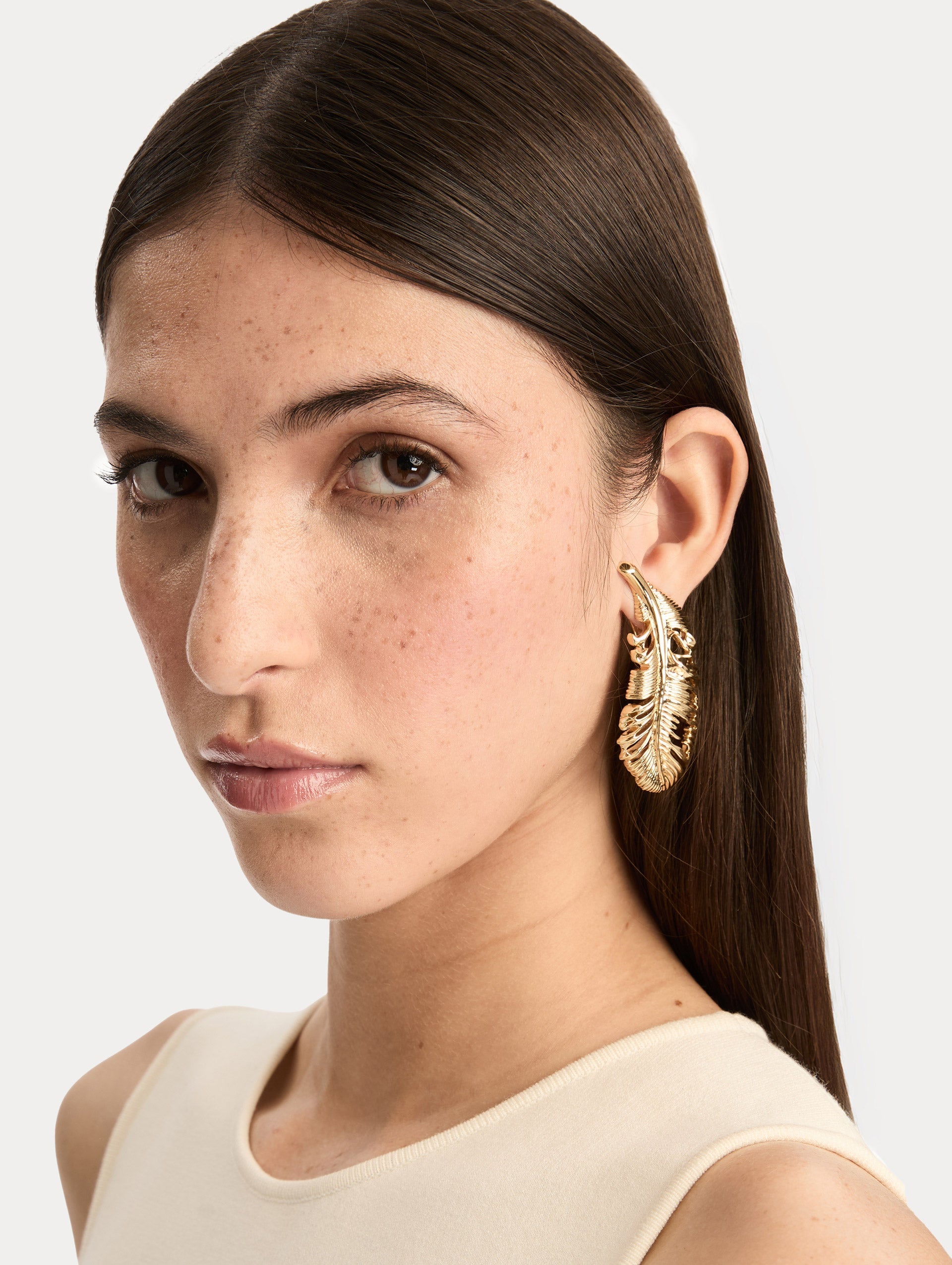 Feather Clip-On Earrings Gold / Oscar de la Renta
