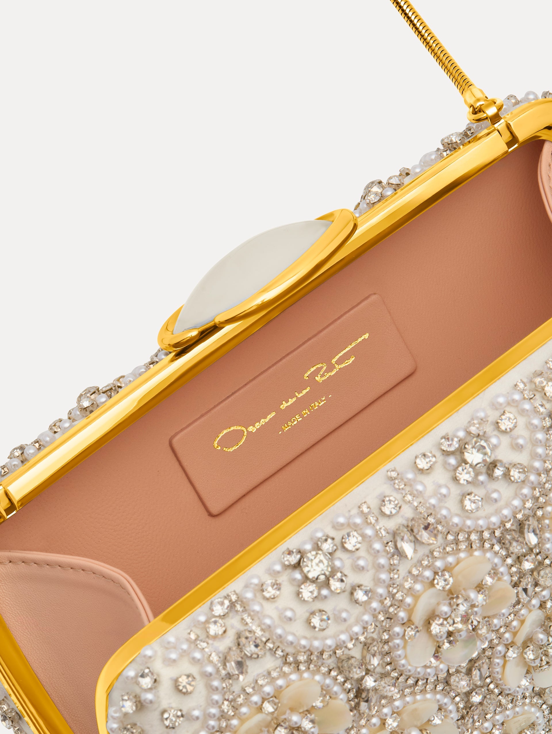 Mother of Pearl Embroidered O Minaudière Pearl / Oscar de la Renta