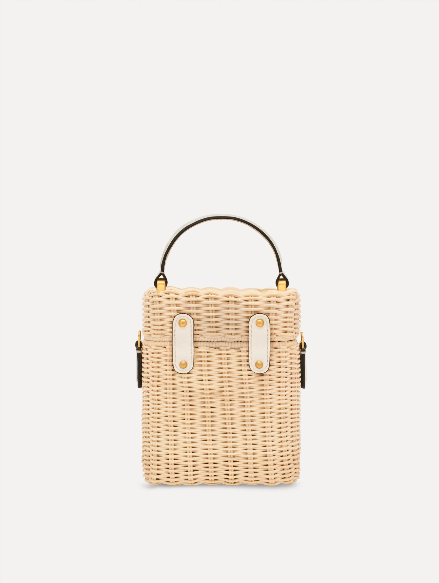 The Alibi in Wicker White / Oscar de la Renta